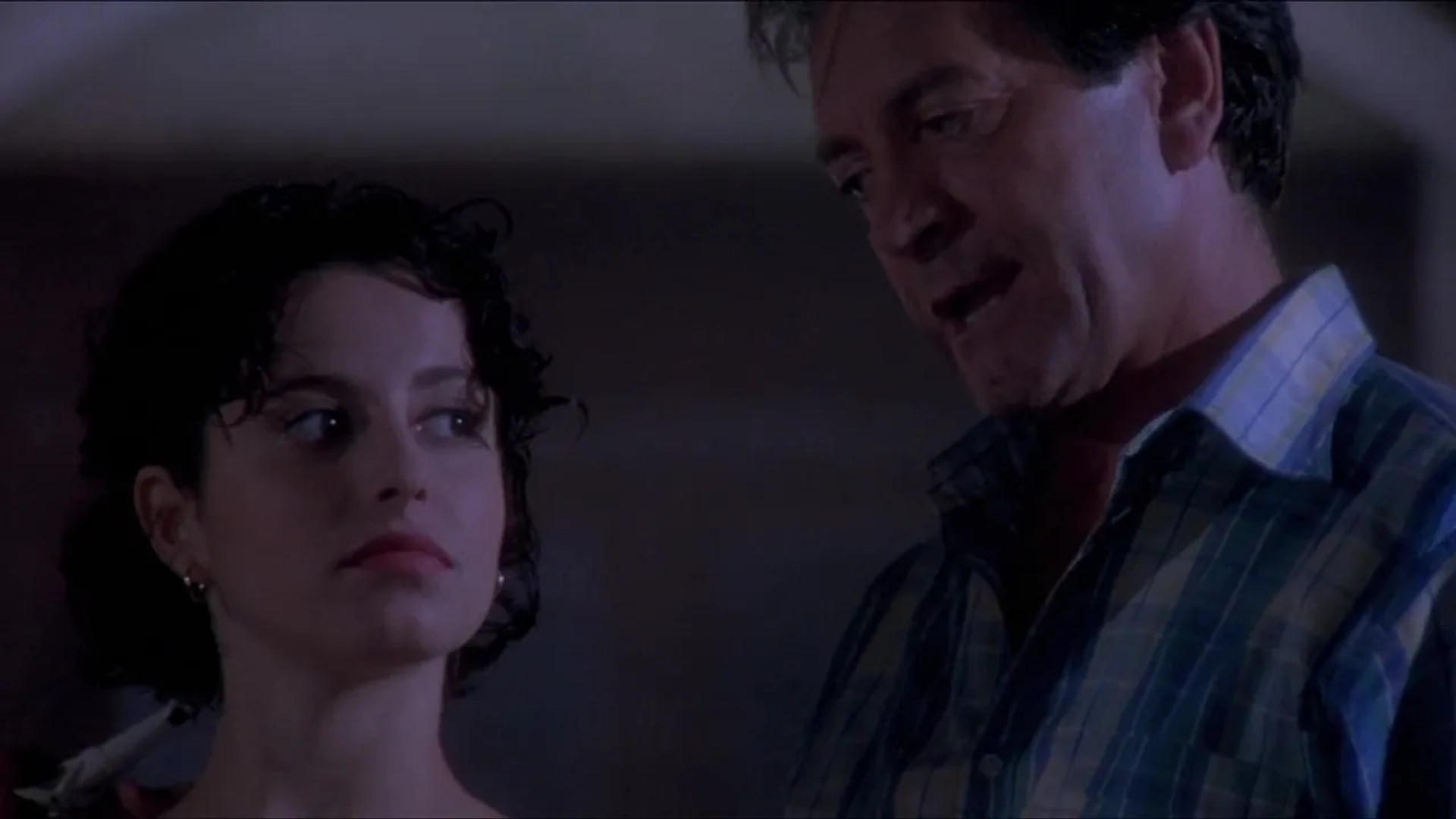 Anna Ammirati and Patrick Mower in Frivolous Lola (1998)