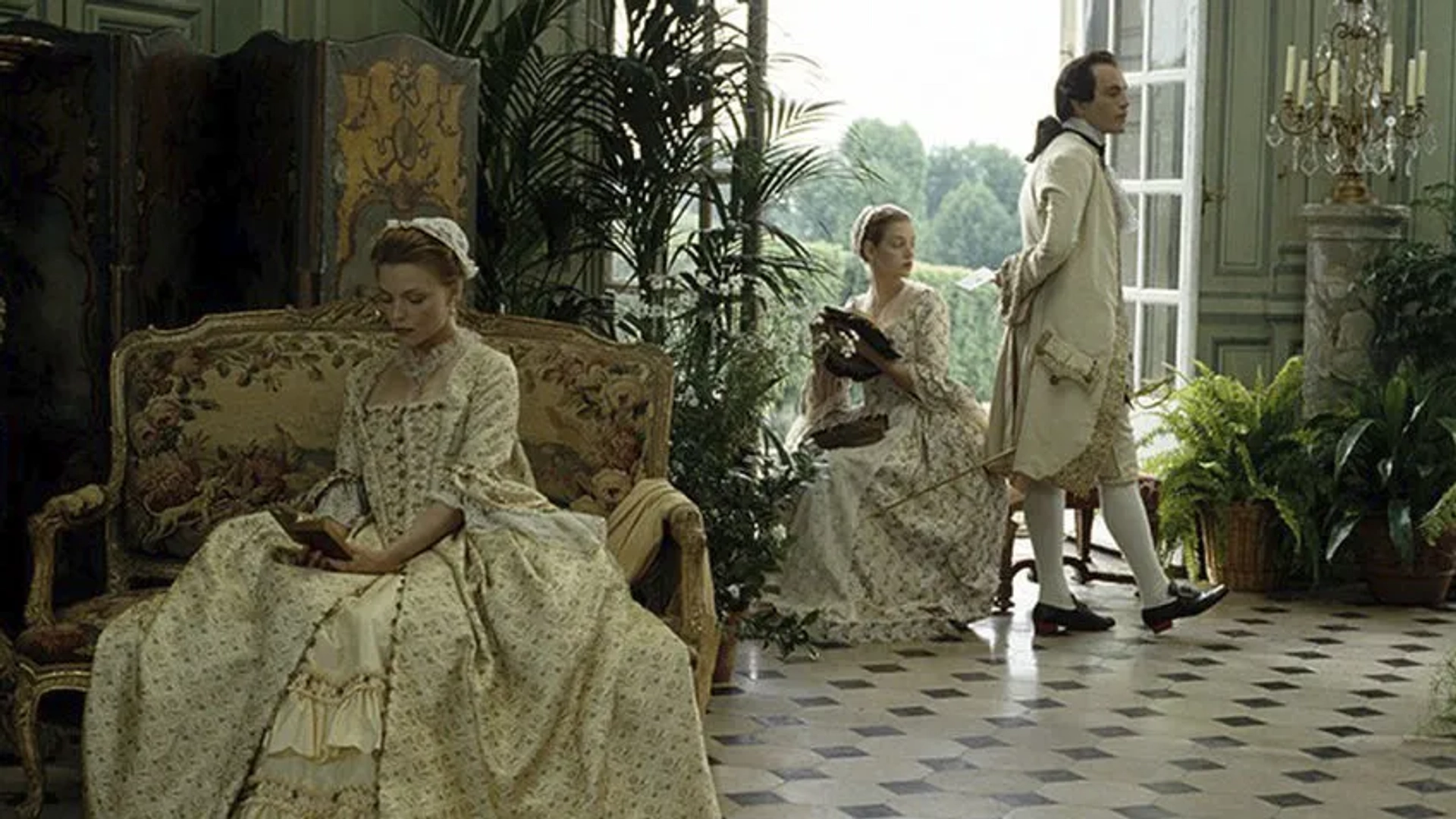 Michelle Pfeiffer, Uma Thurman, and John Malkovich in Dangerous Liaisons (1988)