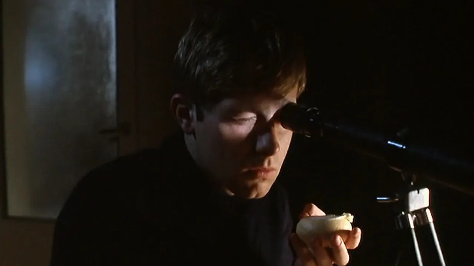 Olaf Lubaszenko in A Short Film About Love (1988)