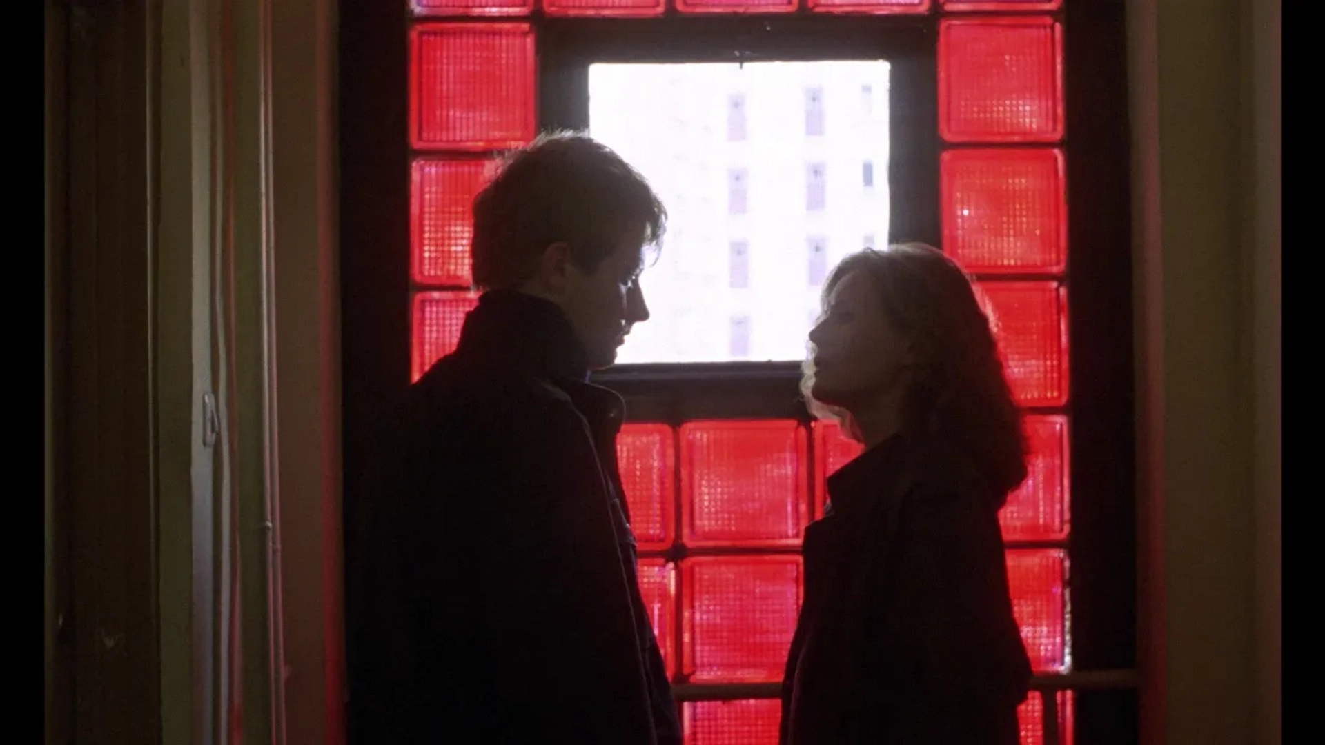 Olaf Lubaszenko and Grazyna Szapolowska in A Short Film About Love (1988)