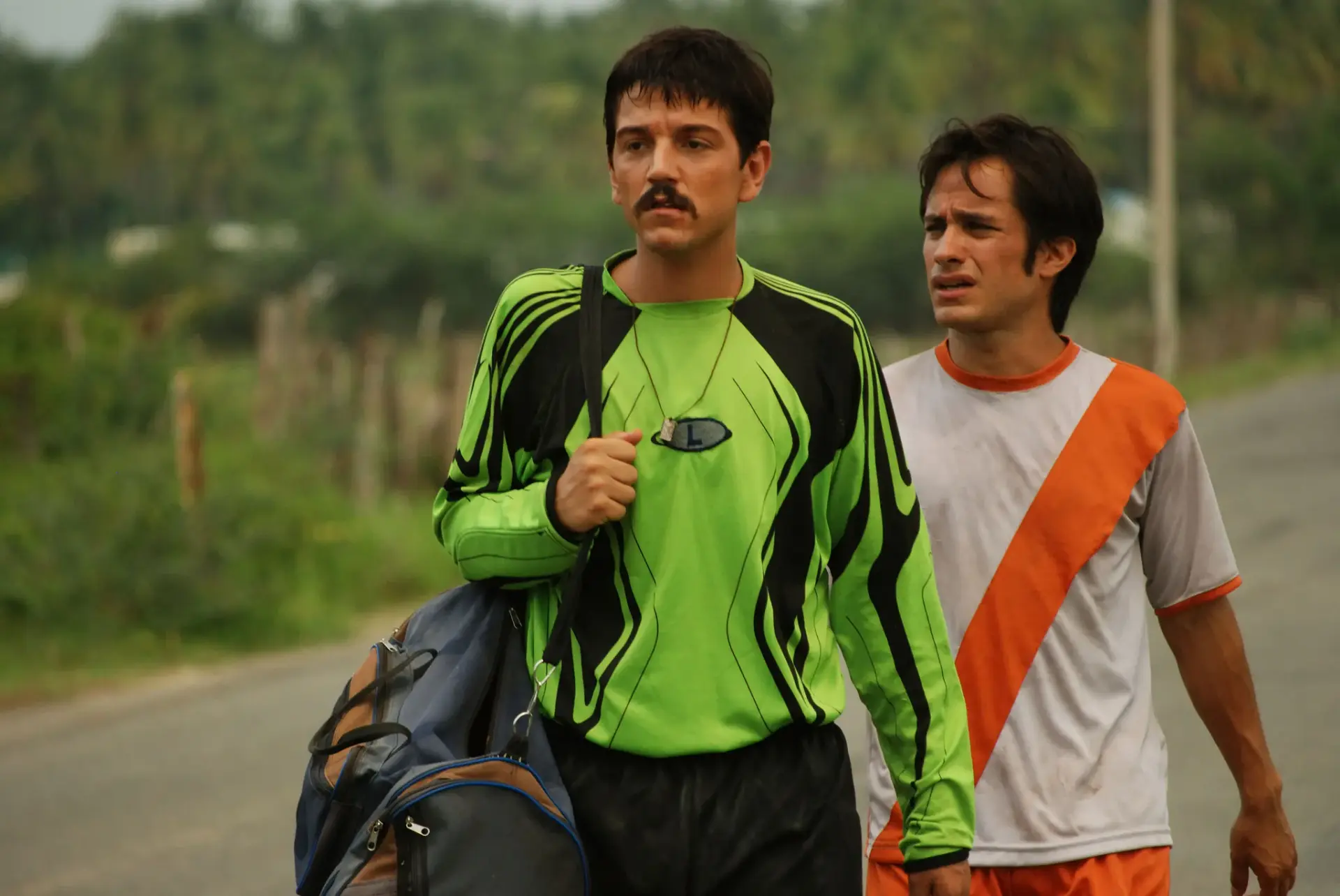 فیلم رودو و کورسی (Rudo y Cursi 2008)
