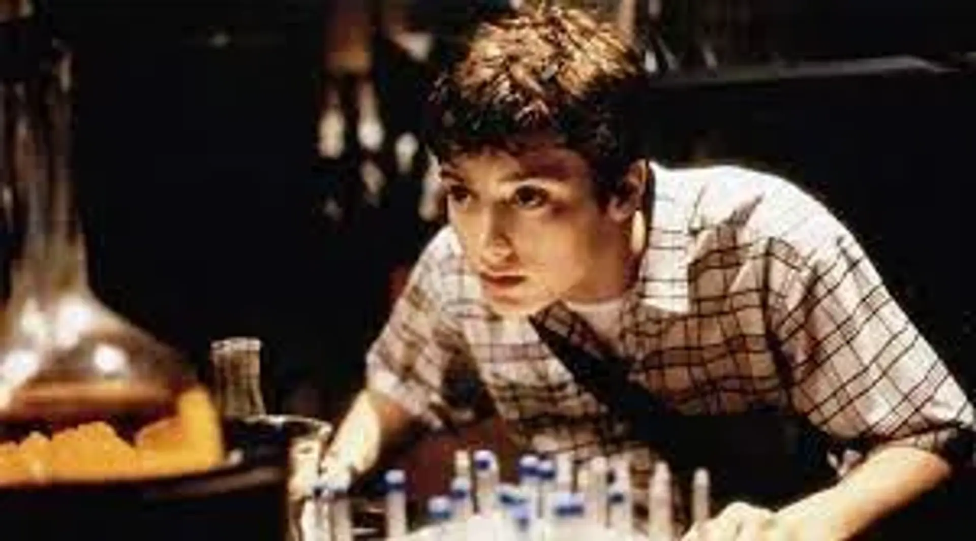 فیلم کادر آموزشی (The Faculty 1998)