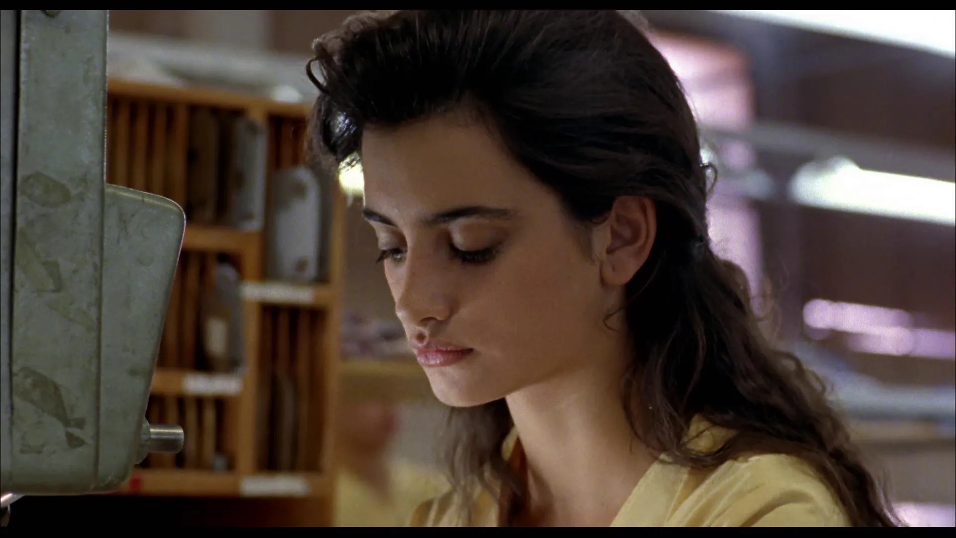 Penélope Cruz in Jamón, Jamón (1992)