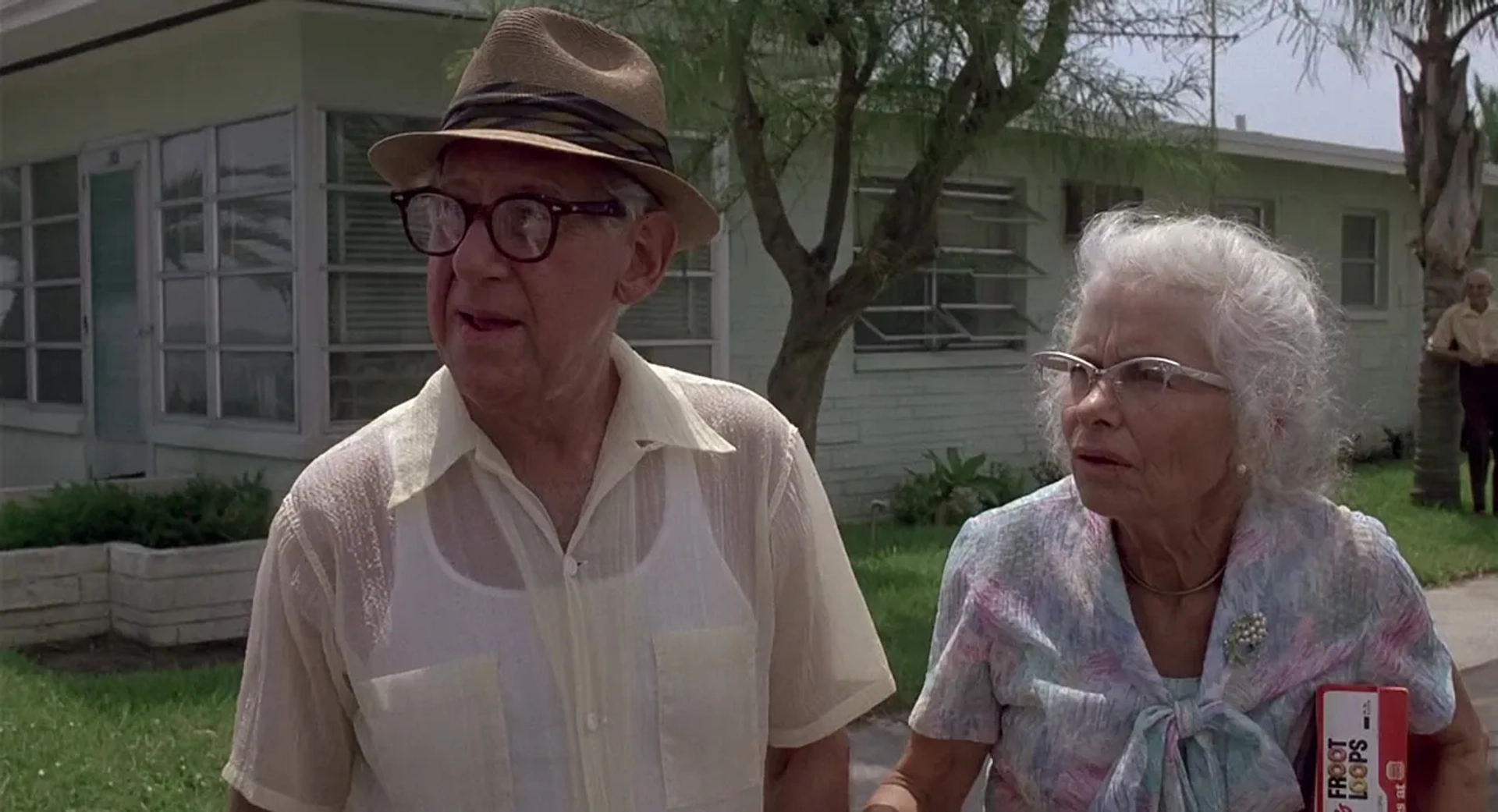 Jack Gilford and Herta Ware in Cocoon (1985)