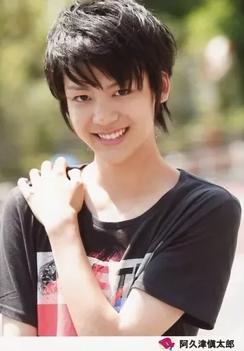 شینتارو آکوتسو