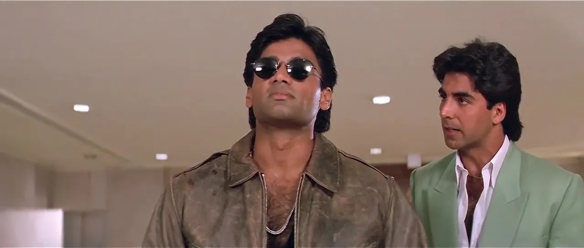 فیلم مهره (Mohra 1994)