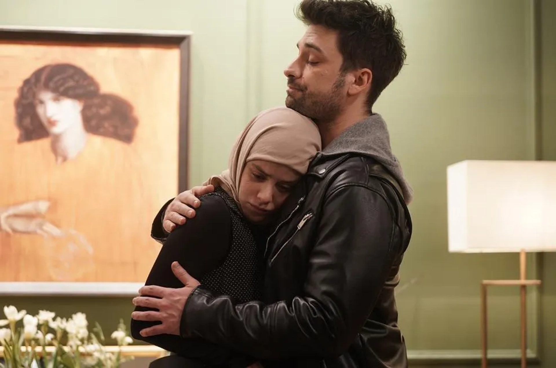 Ilayda Alisan and Alp Navruz in Piyasa (2025)