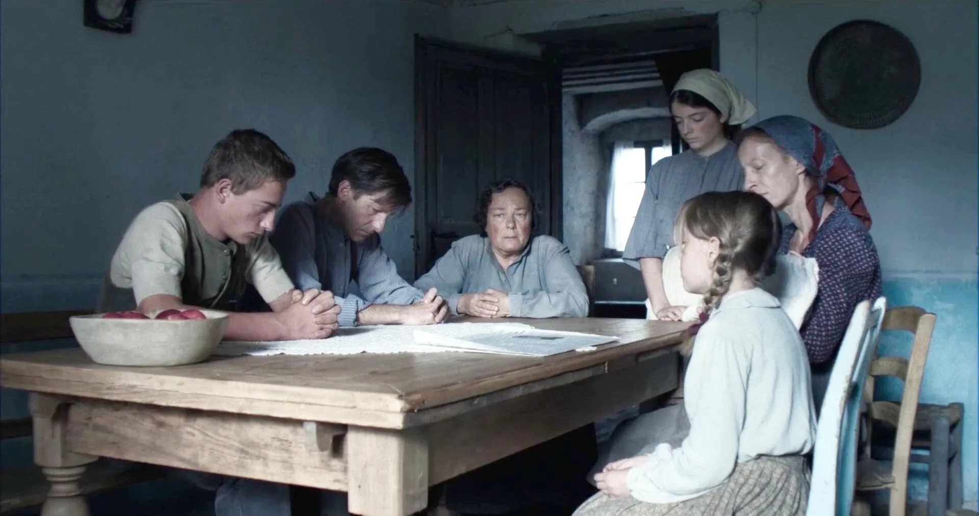 Carlotta Gamba, Anna Thaler, Patrick Gardner, Roberta Rovelli, and Santiago Fondevila in Vermiglio (2024)