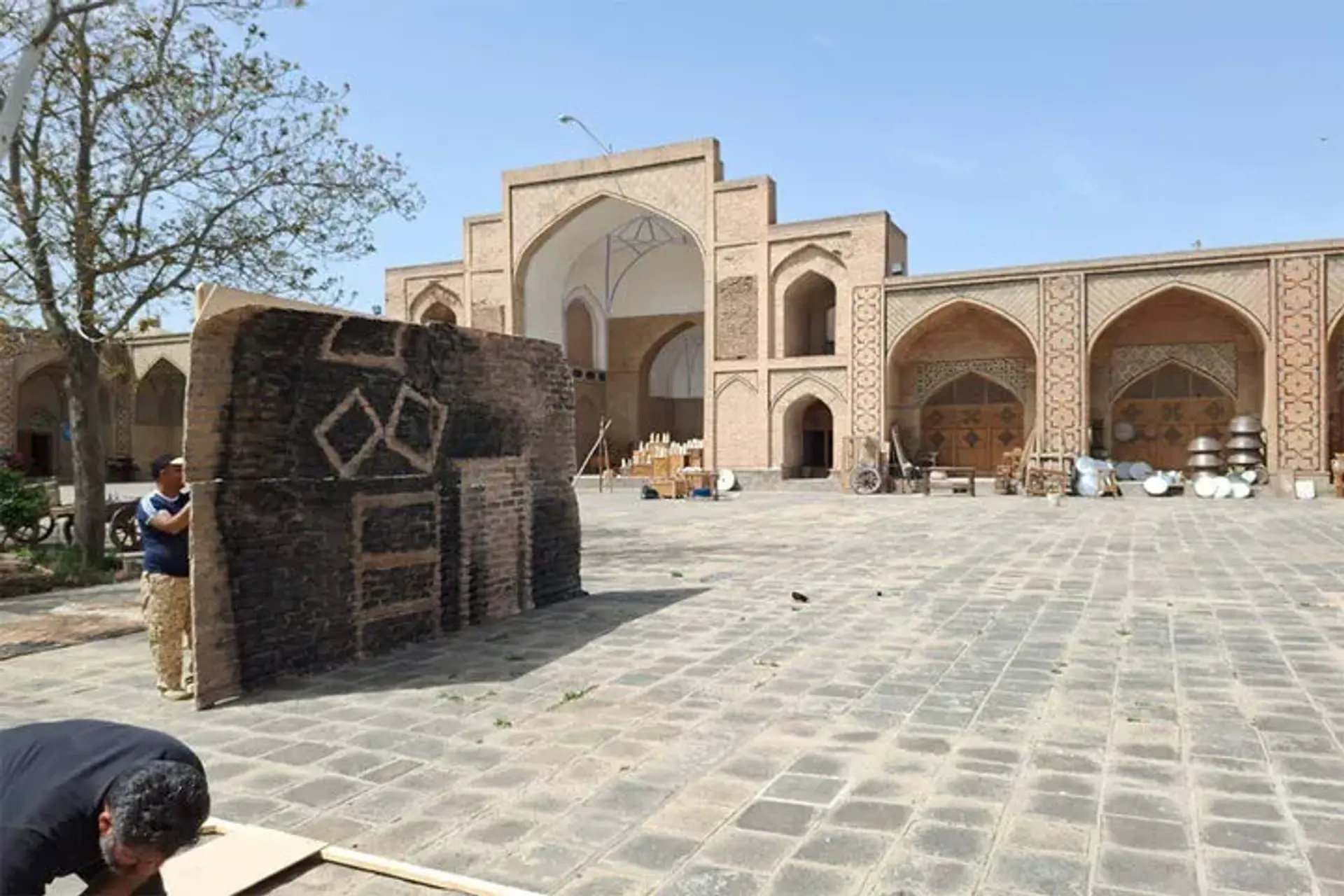 تکذیب شایعه آسیب به مسجد قزوین توسط عوامل سریال بامداد خمار