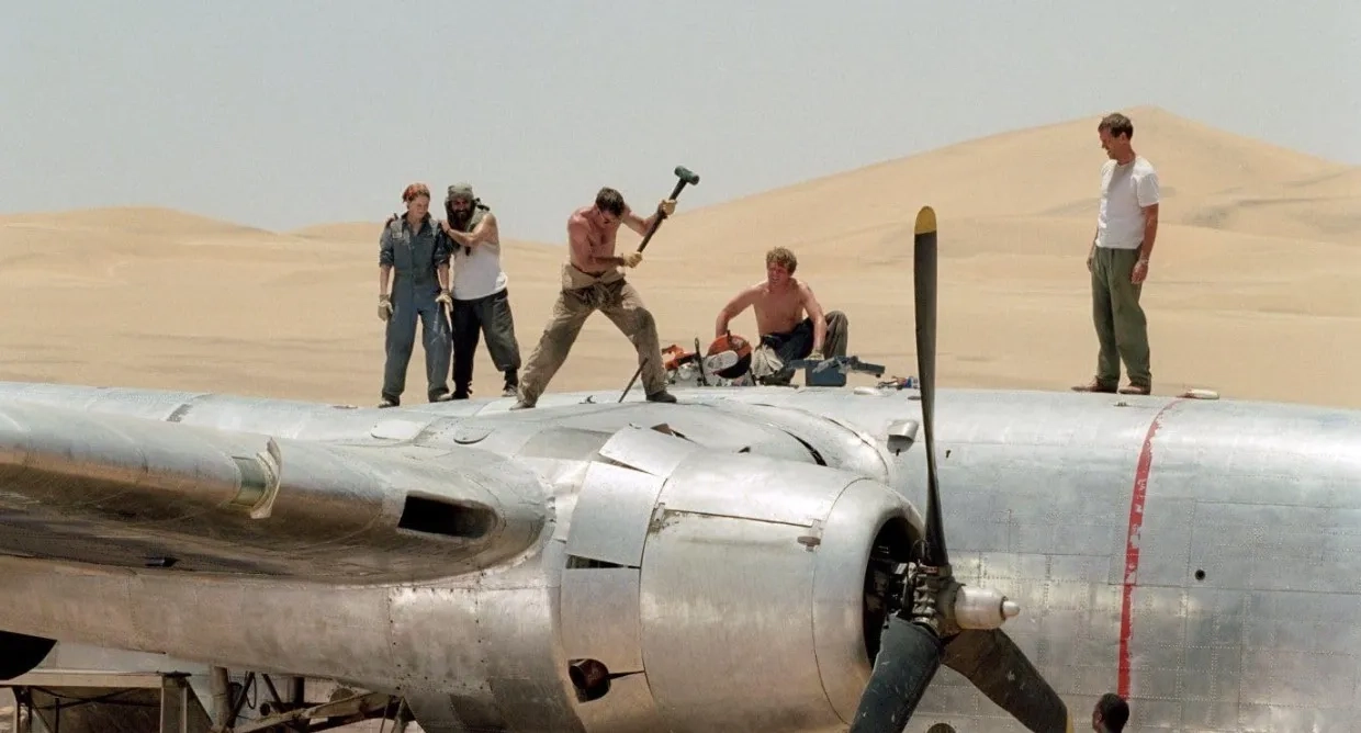 فیلم پرواز فونیکس (Flight of the Phoenix 2004)