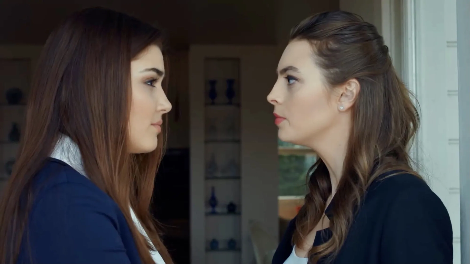 Hande Erçel and Melis Sezen in Black Pearl (2017)