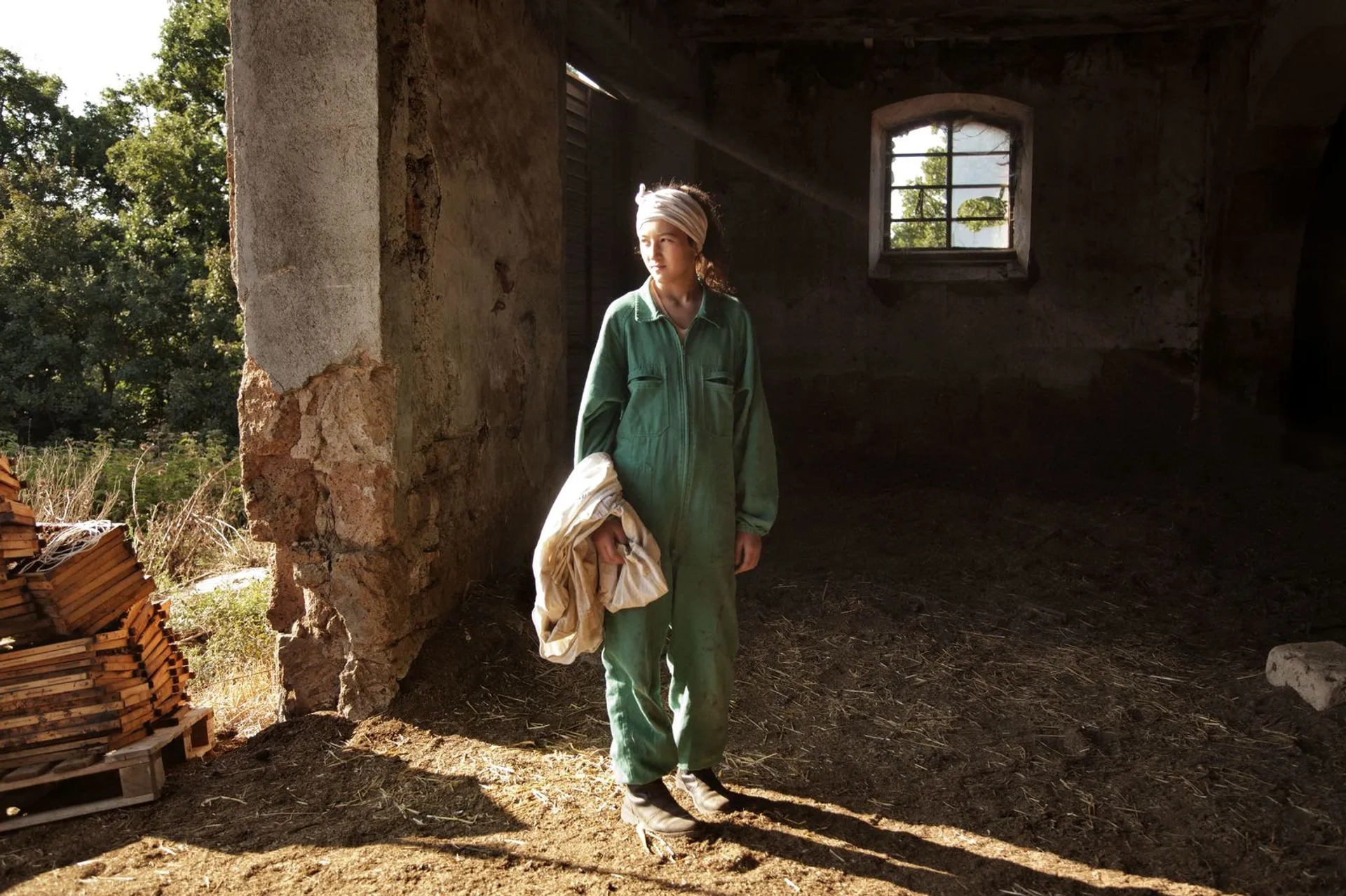 Maria Alexandra Lungu in The Wonders (2014)
