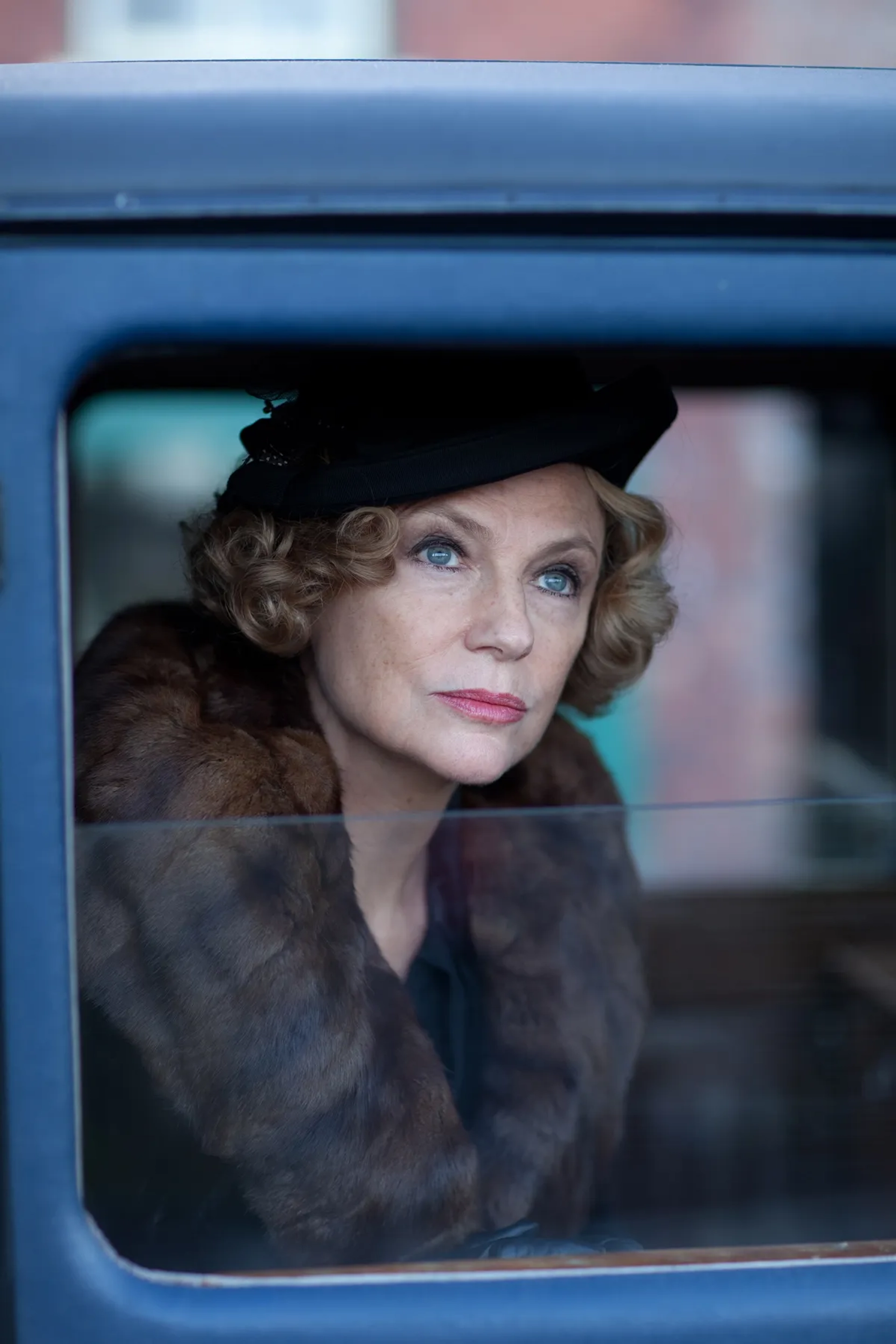 Jacqueline Bisset in Dancing on the Edge (2013)