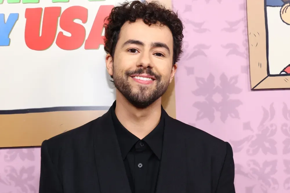 رامی یوسف فیلم جدید HBO را با وراثت مقایسه کرد