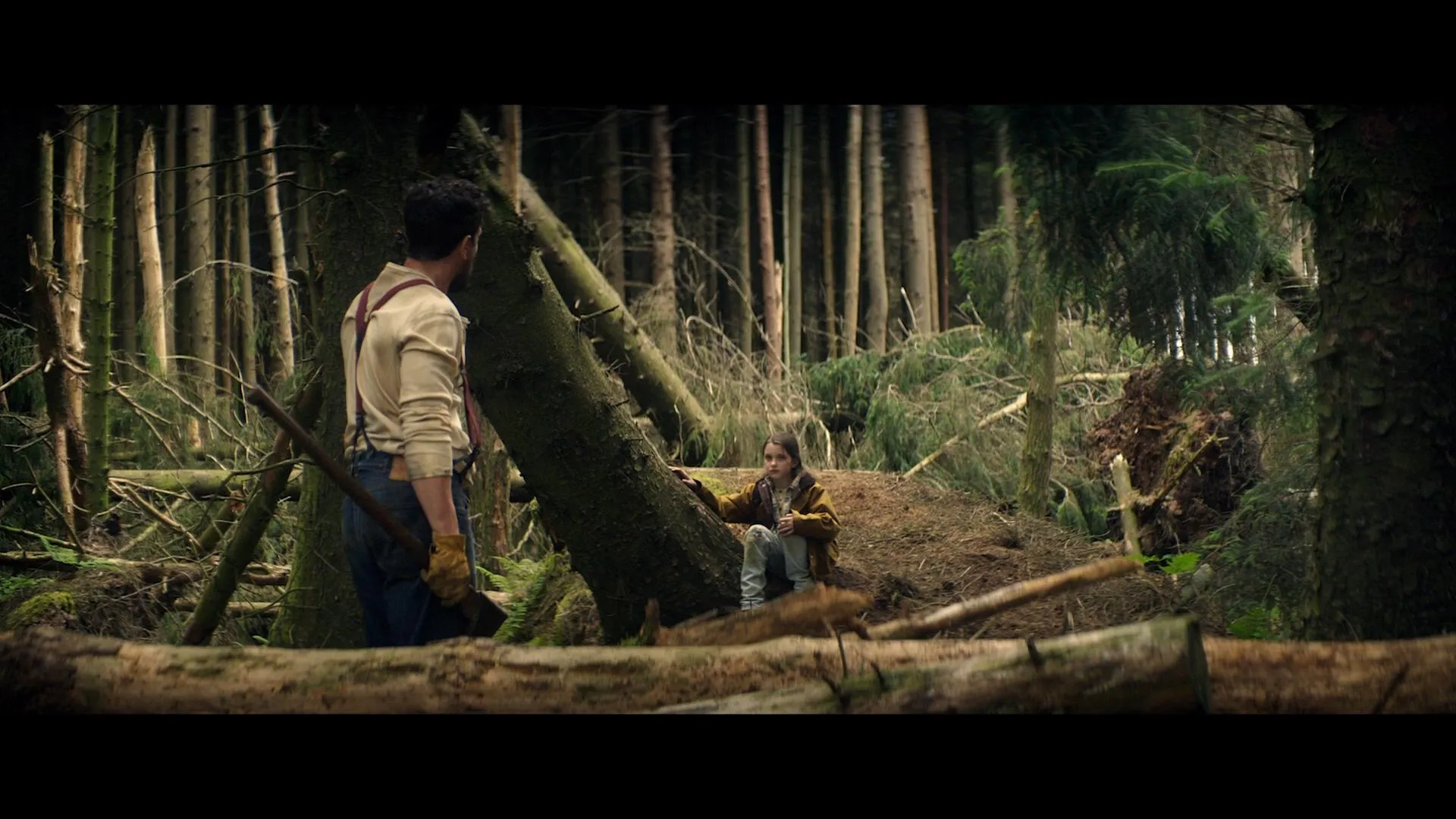 Caoilinn Springall and Kit Harington in The Beast Within (2024)