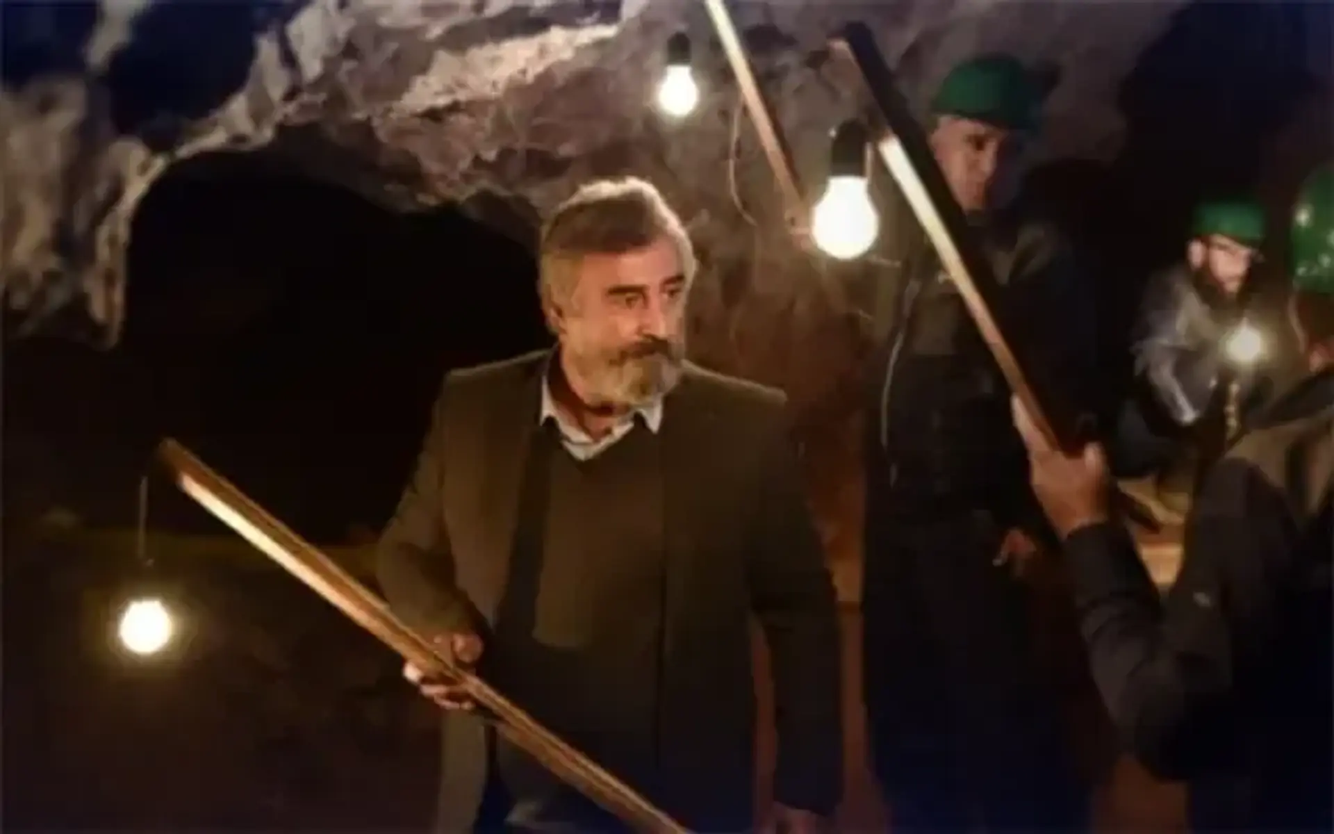 فیلم آبی روشن 1402