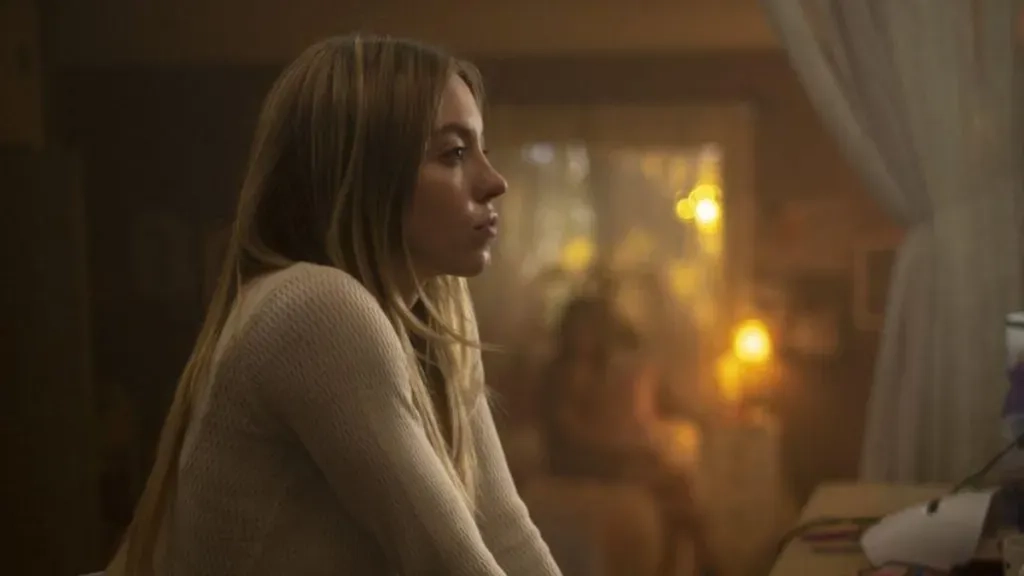 سیدنی سوئینی بدون حلقه نامزدی دیده شد