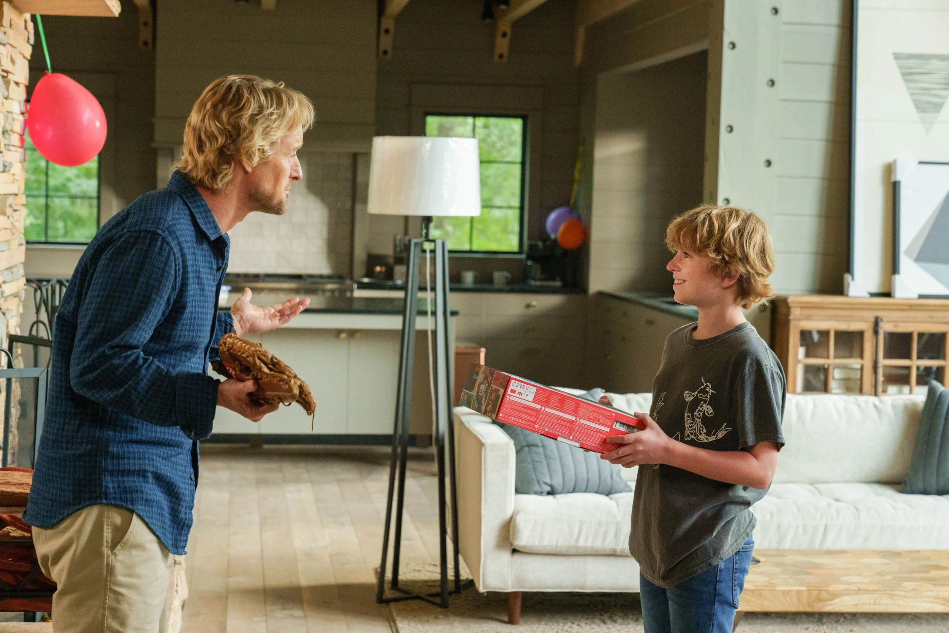 Owen Wilson and Walker Scobell in Secret Headquarters (2022)