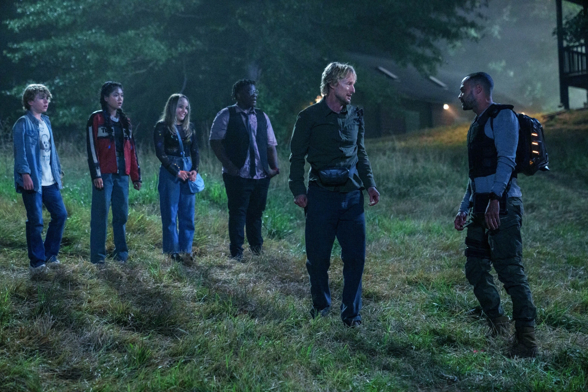 Owen Wilson, Jesse Williams, Momona Tamada, Walker Scobell, Kezii Curtis, and Abby James Witherspoon in Secret Headquarters (2022)