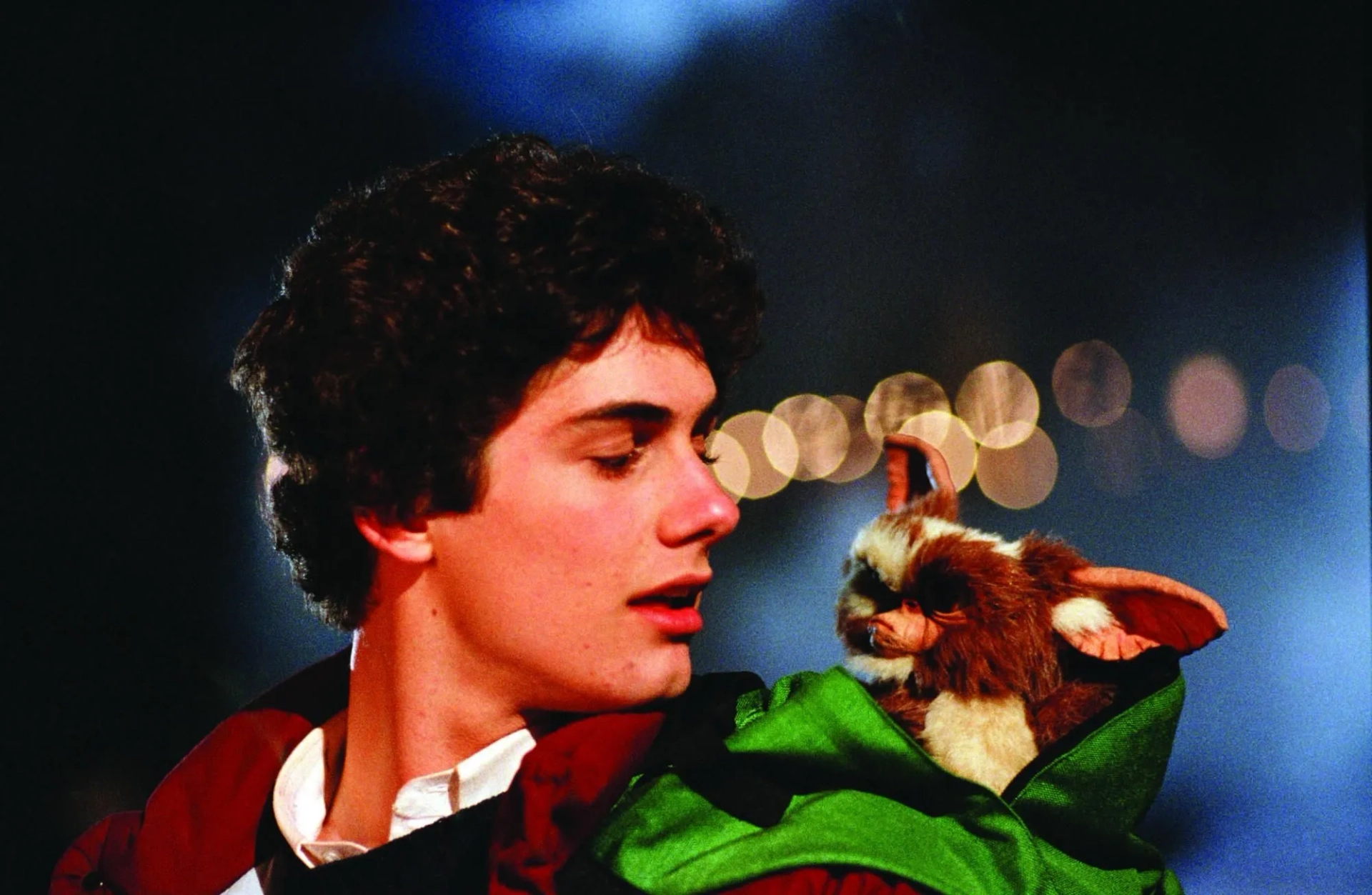 Zach Galligan and Howie Mandel in Gremlins (1984)
