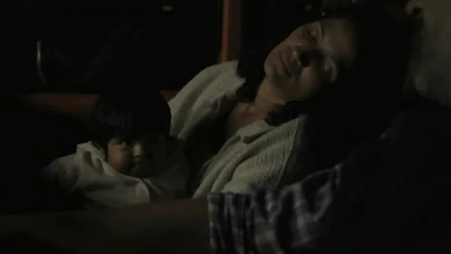 Nayra Calle Mamani and Hebe Duarte in Las Acacias (2011)