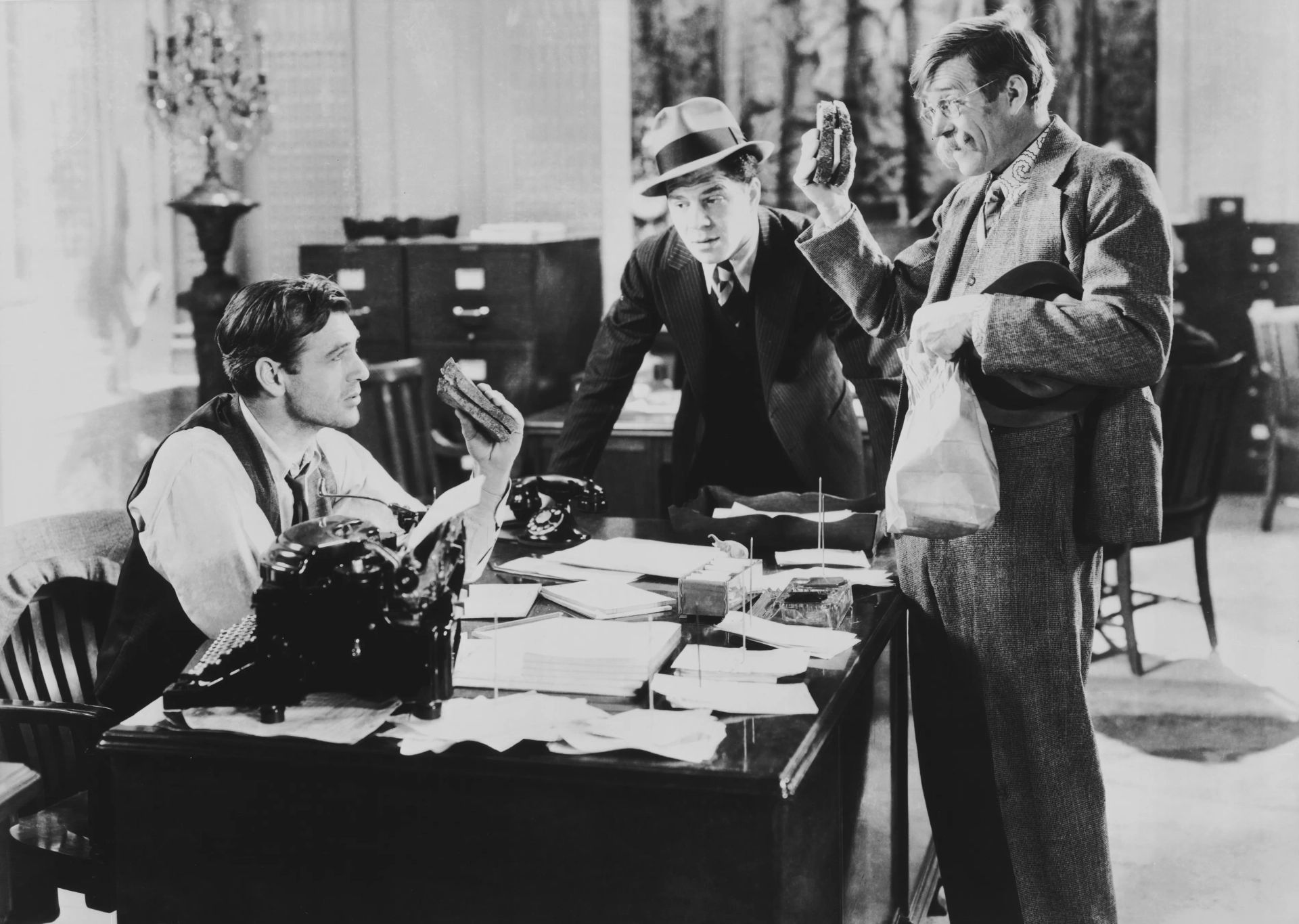 Gary Cooper and Lionel Stander in Mr. Deeds Goes to Town (1936)