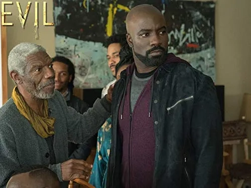 Vondie Curtis-Hall and Mike Colter in 2 Fathers (2019)