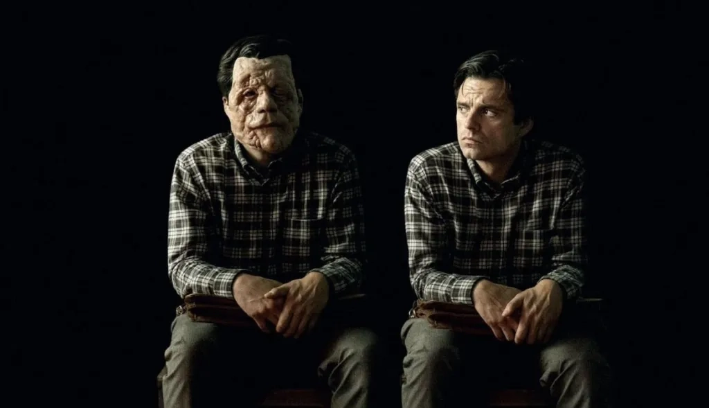 آدام پیرسون نقش مرد فیل‌نما را بازی می‌کند