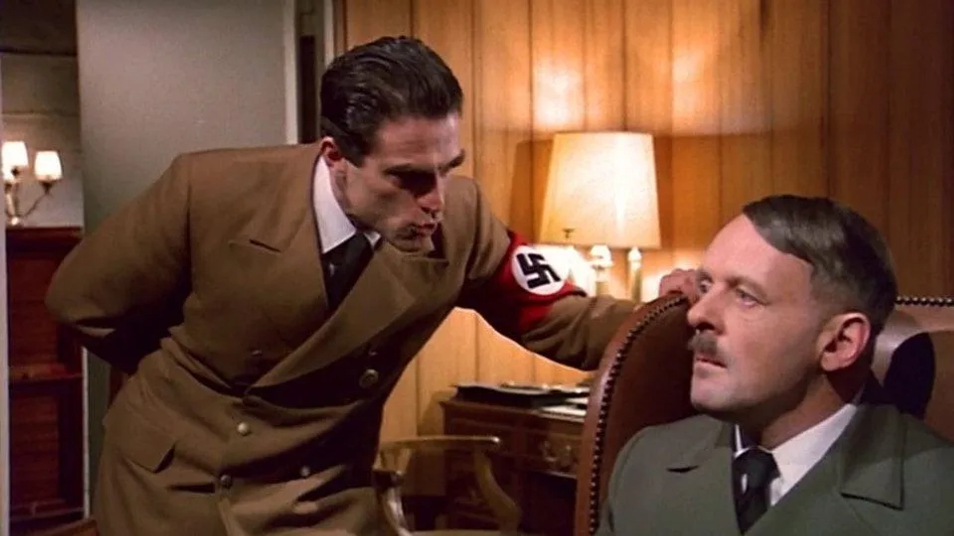 Anthony Hopkins and Cliff Gorman in The Bunker (1981)