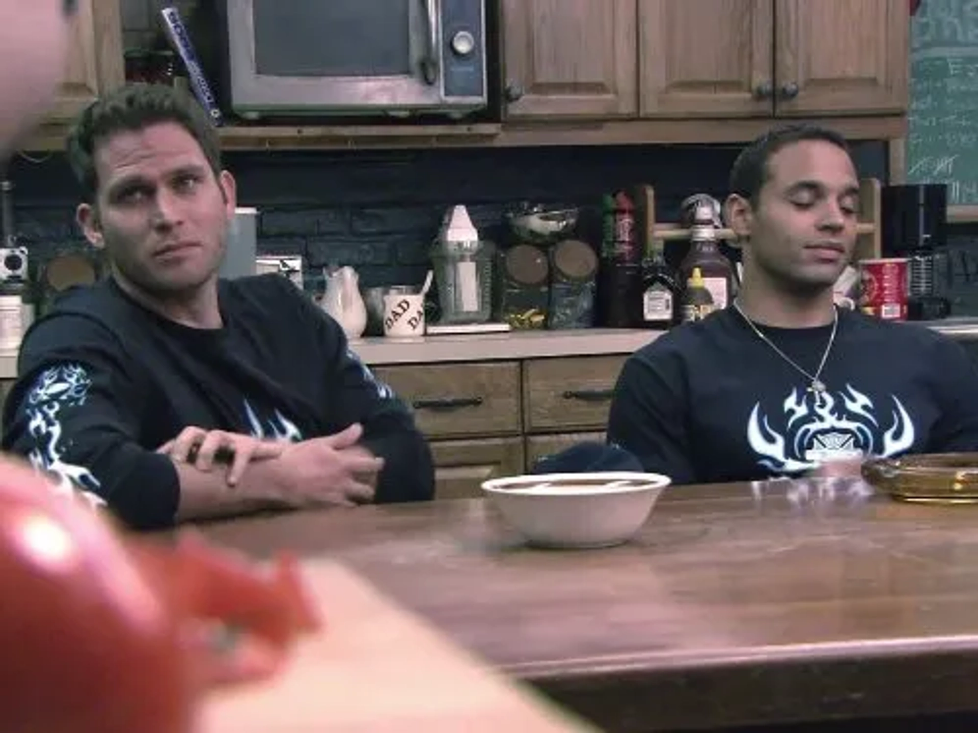Daniel Sunjata and Steven Pasquale in Rescue Me (2004)