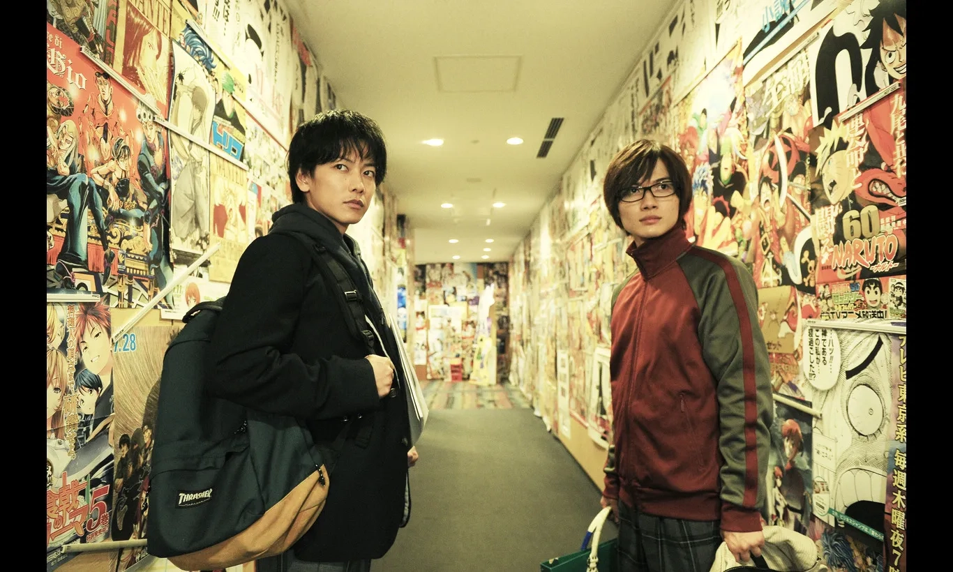 Ryûnosuke Kamiki and Takeru Satoh in Bakuman (2015)