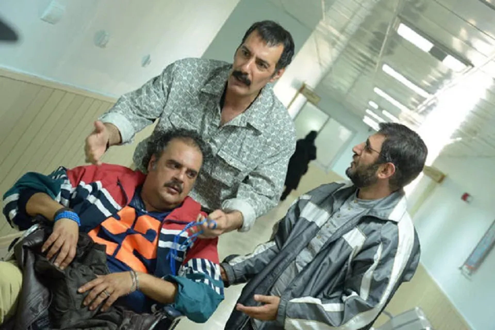 Hedayat Hashemi, Behnam Tashakkor, and Hooman Barghnavard in Executions (2019)