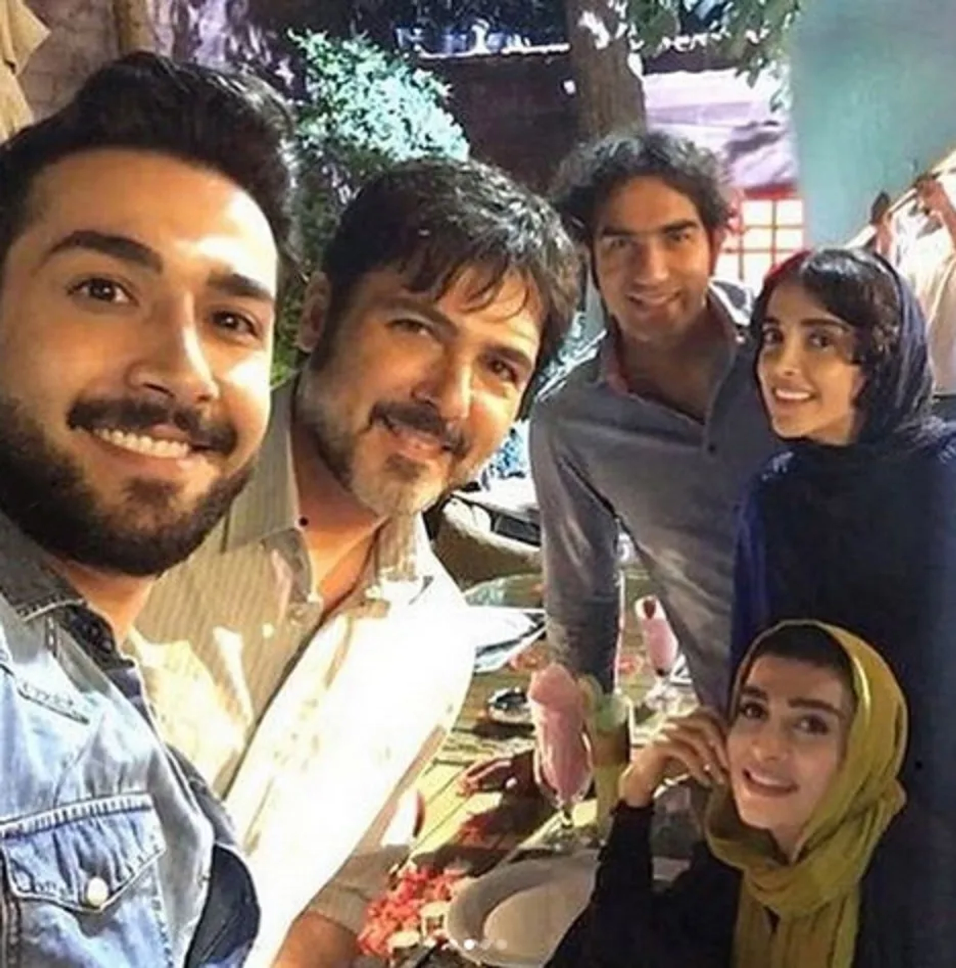Andisheh Fouladvand, Kourosh Tahami, Reza Yazdani, Elahe Hesari, and Hosein Mehri in Crocodile (2019)