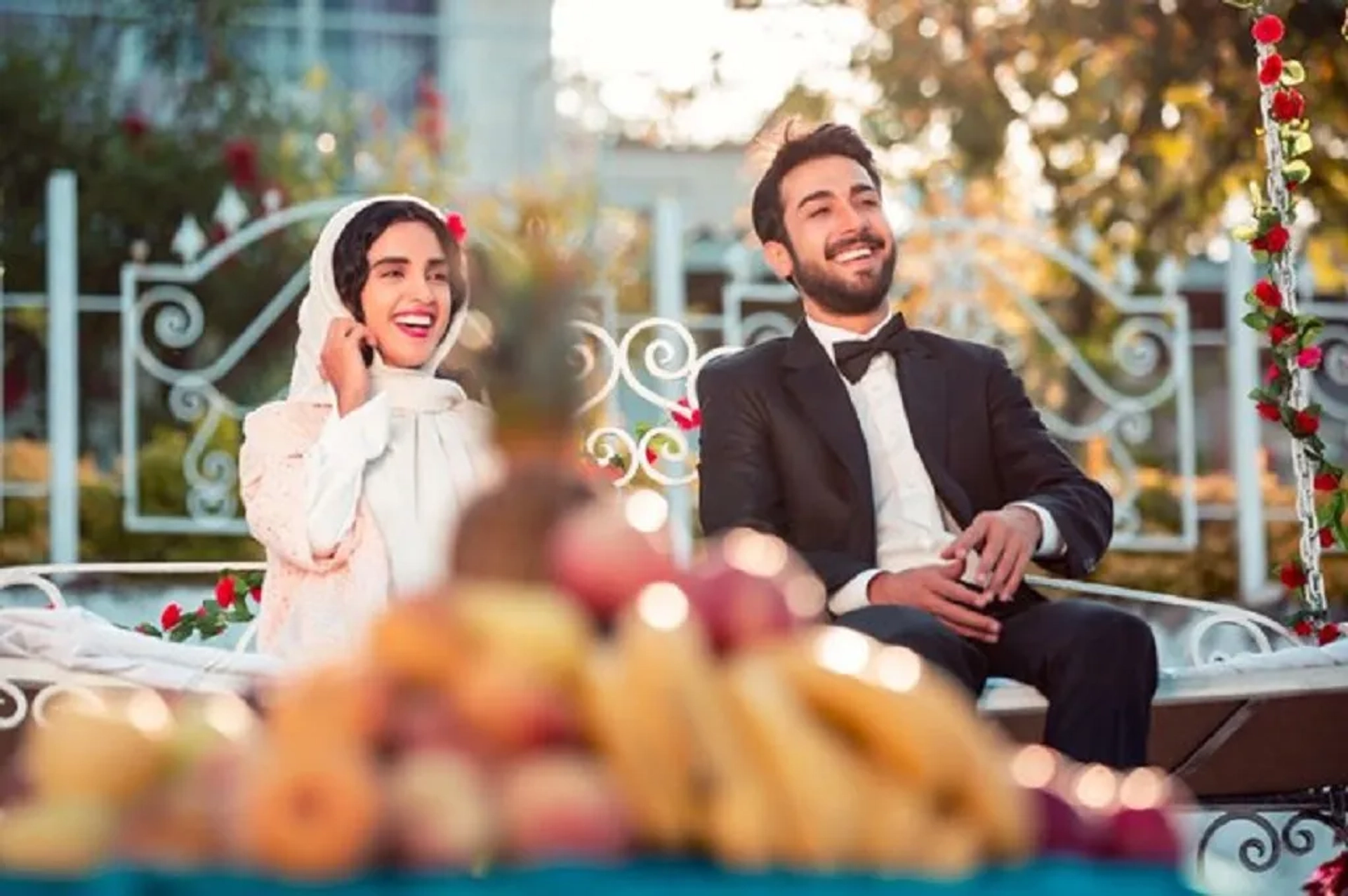 Elahe Hesari and Hosein Mehri in Crocodile (2019)
