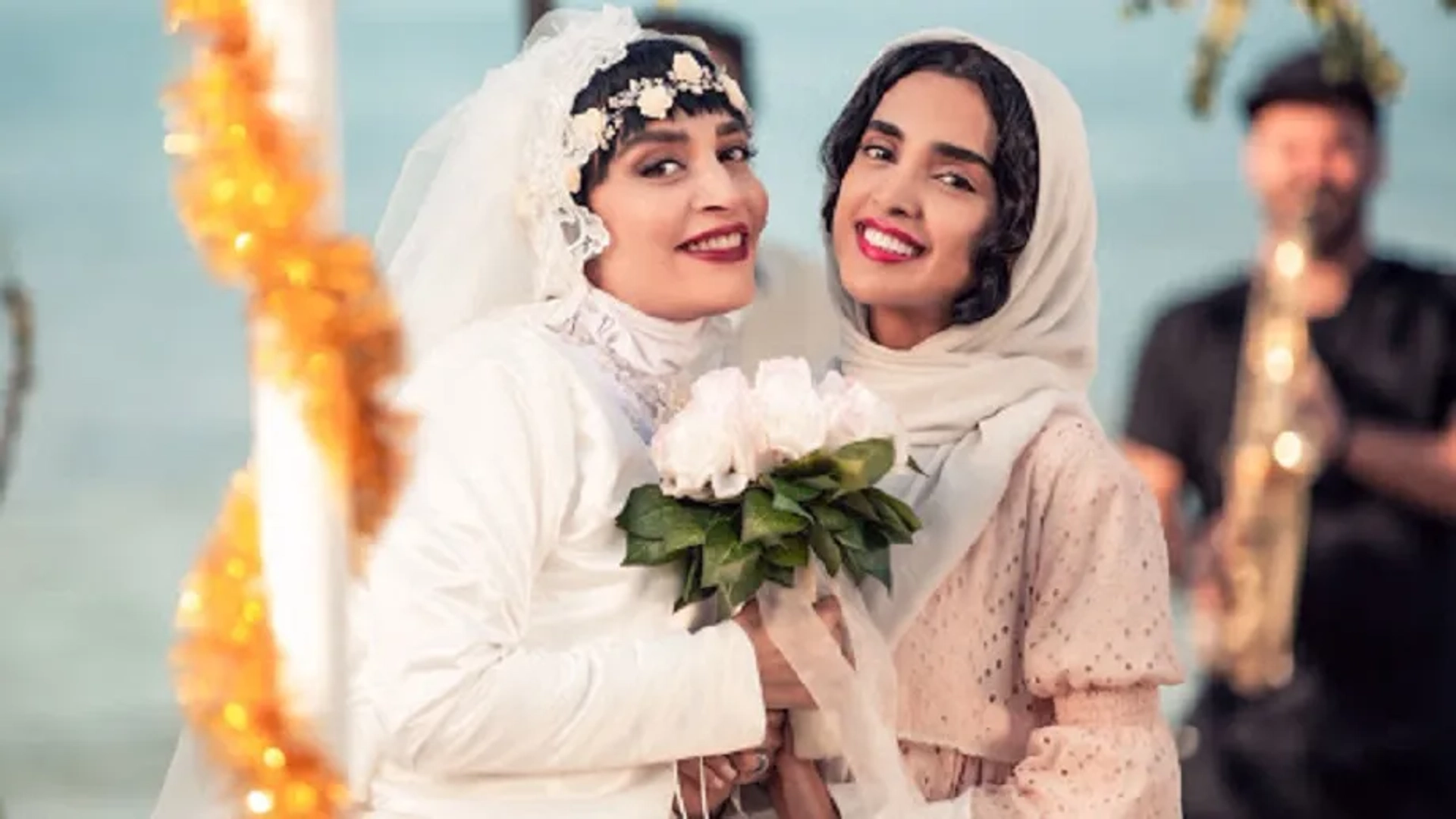 Andisheh Fouladvand and Elahe Hesari in Crocodile (2019)