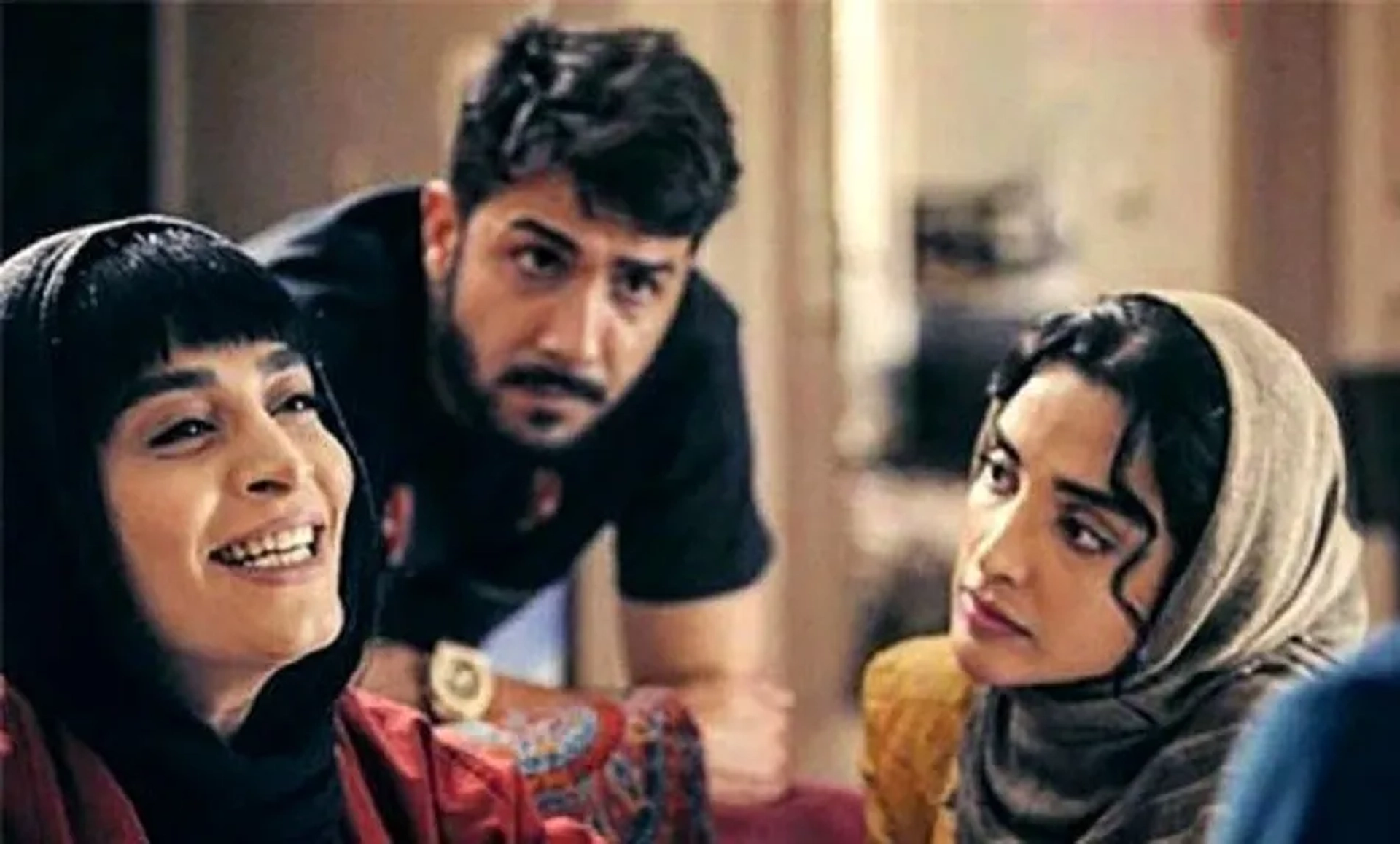 Andisheh Fouladvand, Elahe Hesari, and Hosein Mehri in Crocodile (2019)