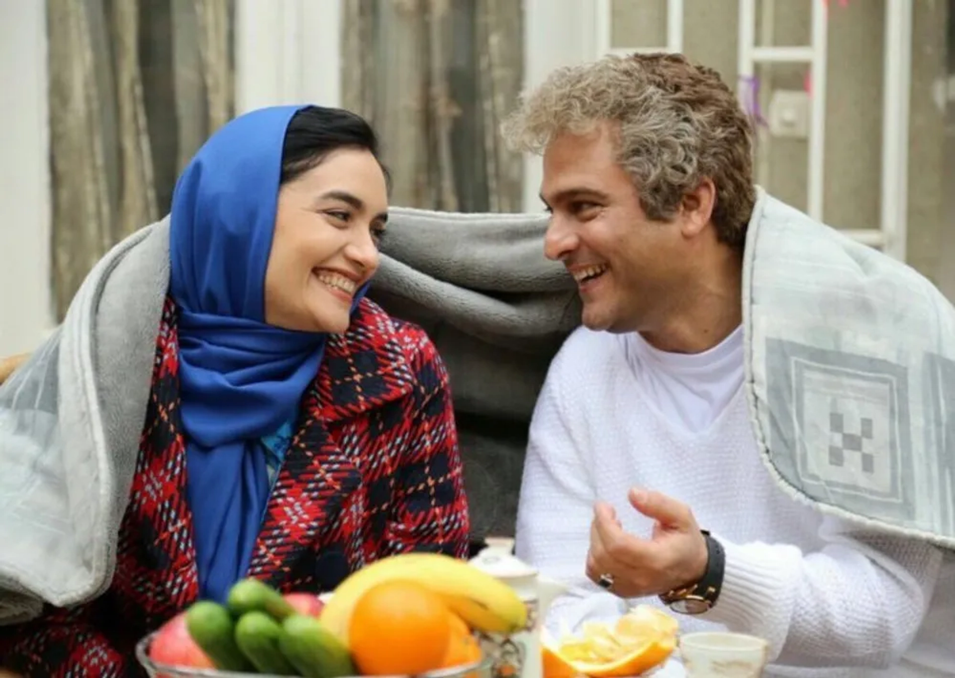 Mitra Hajjar and Hosein Yari in Wishbone (2017)