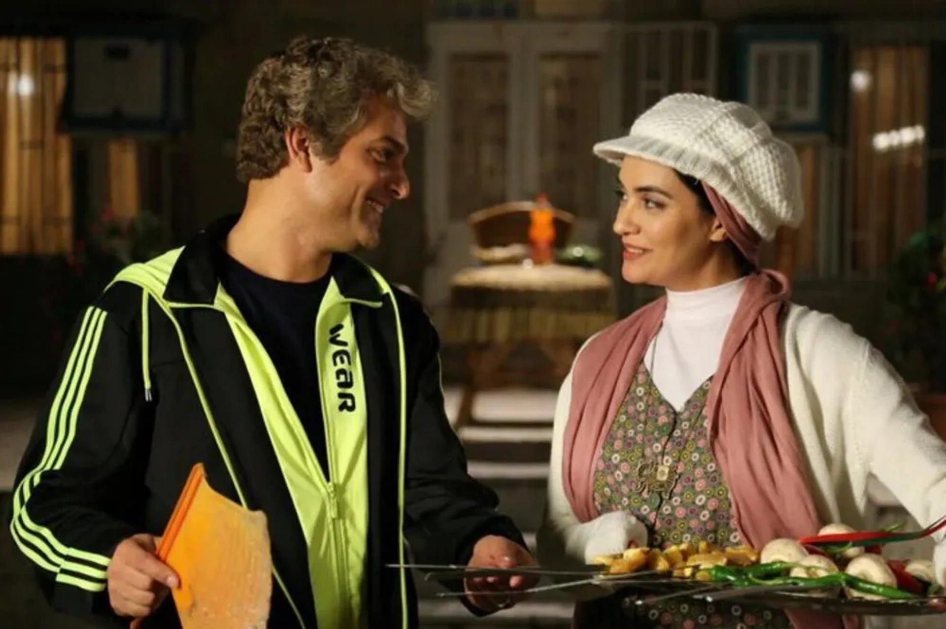 Mitra Hajjar and Hosein Yari in Wishbone (2017)