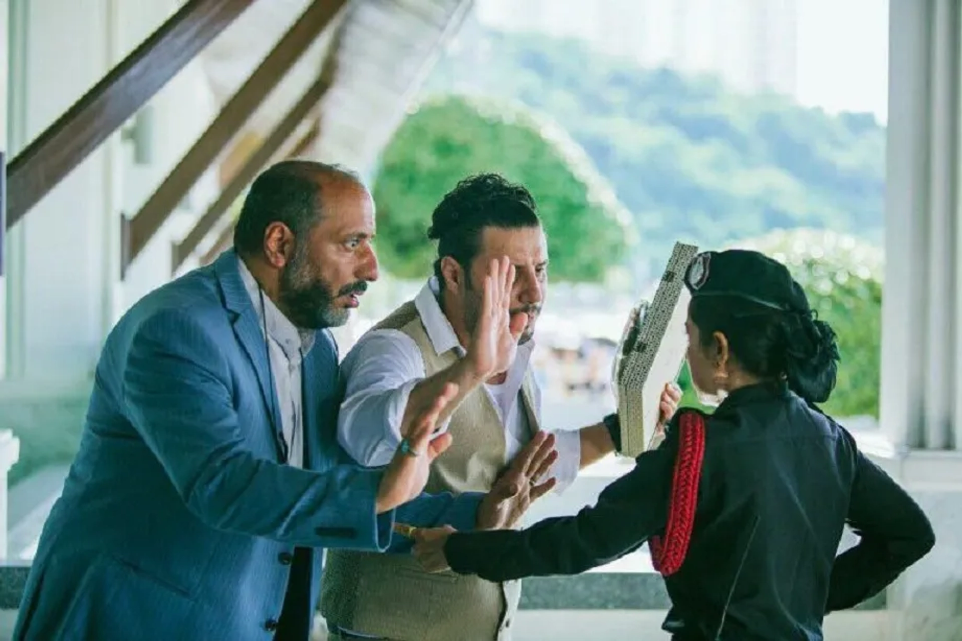 Amir Jafari and Javad Ezati in Four Fingers (2019)