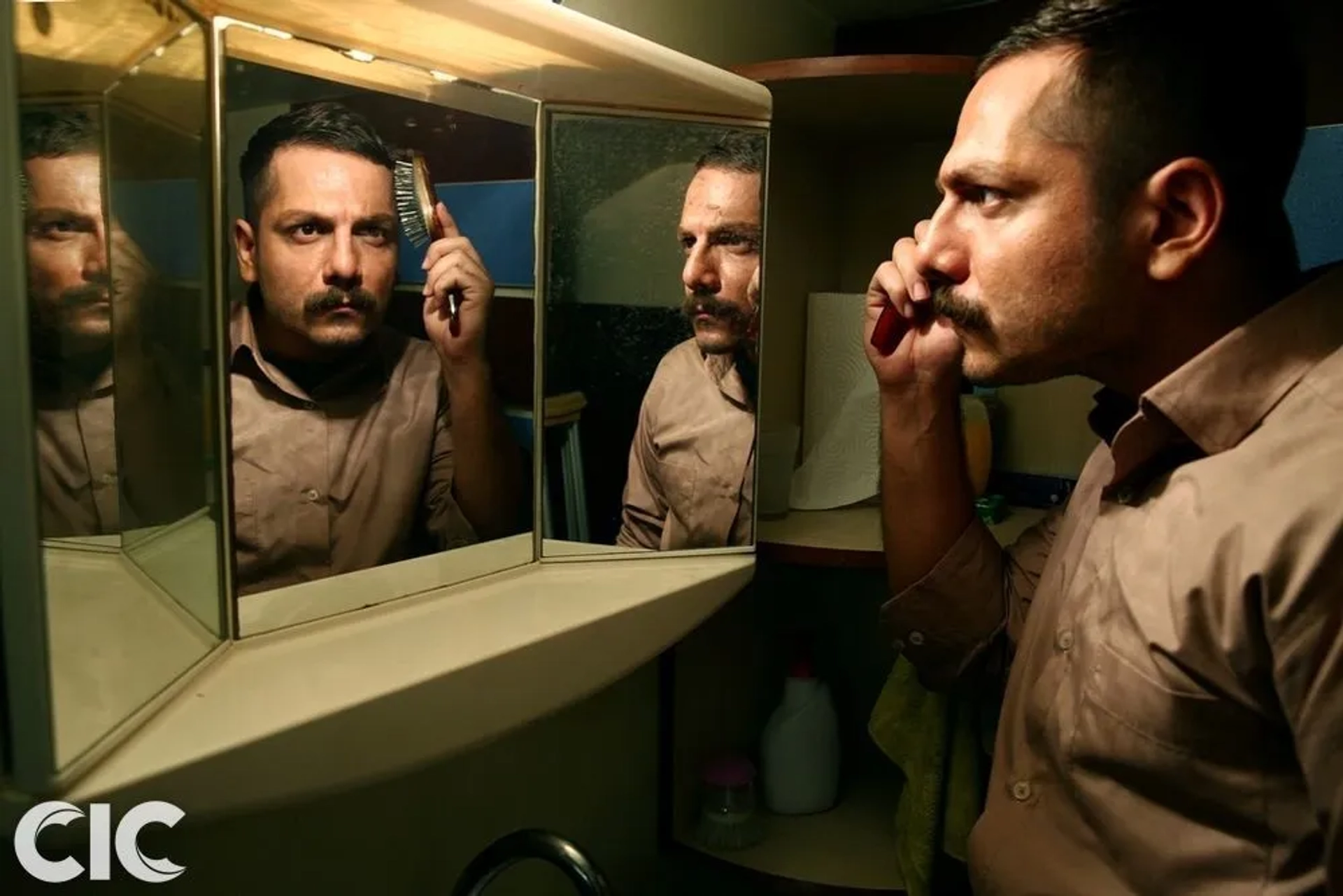Abbas Ghazali in Everything Is Normal (2017)