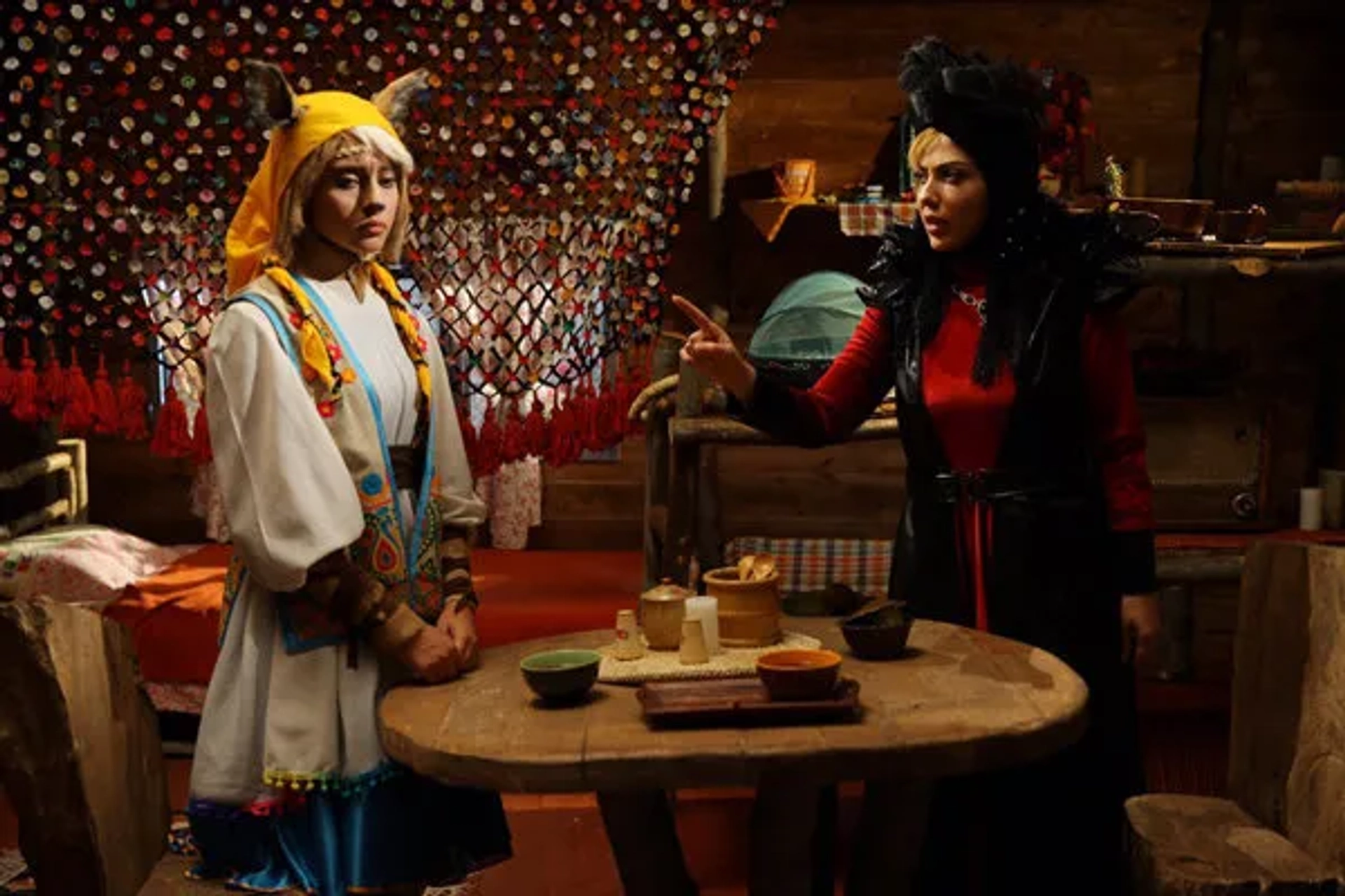 Leila Otadi and Tarlan Parvaneh in White Forehead 2 (2018)