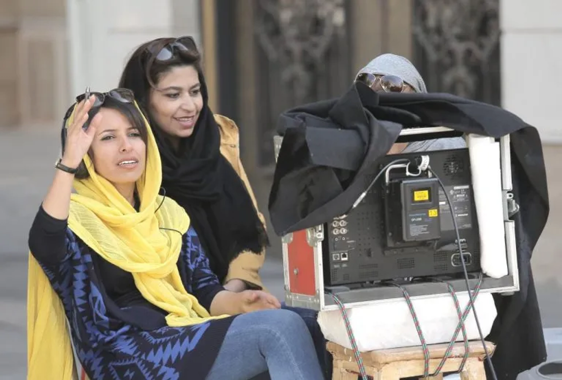 Maryam Bahrololoomi in Patio (2018)