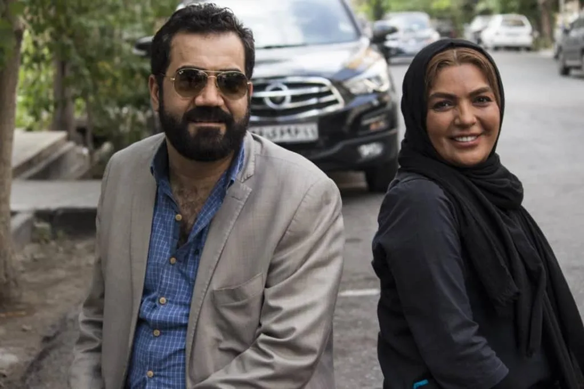 Shahrzad Abdolmajid and Babak Noori in Taxi Driver (2020)