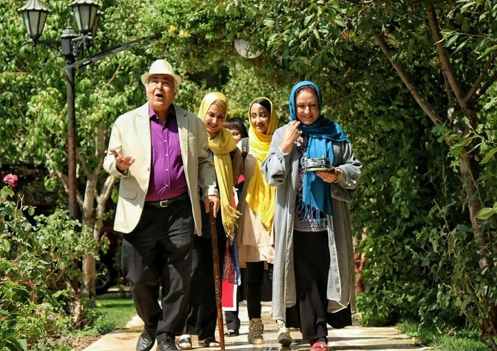 فیلم دخترعمو و پسرعمو (Cousins 2017)