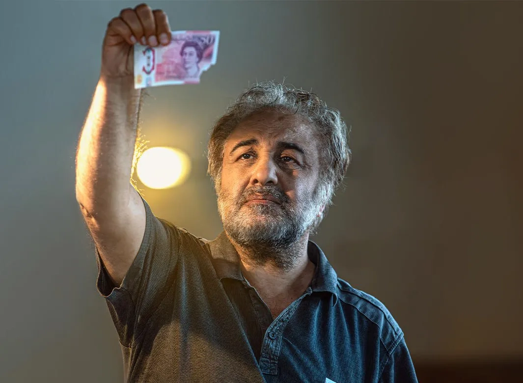 رضا عطاران با اجل معلق به زودی می‌آید