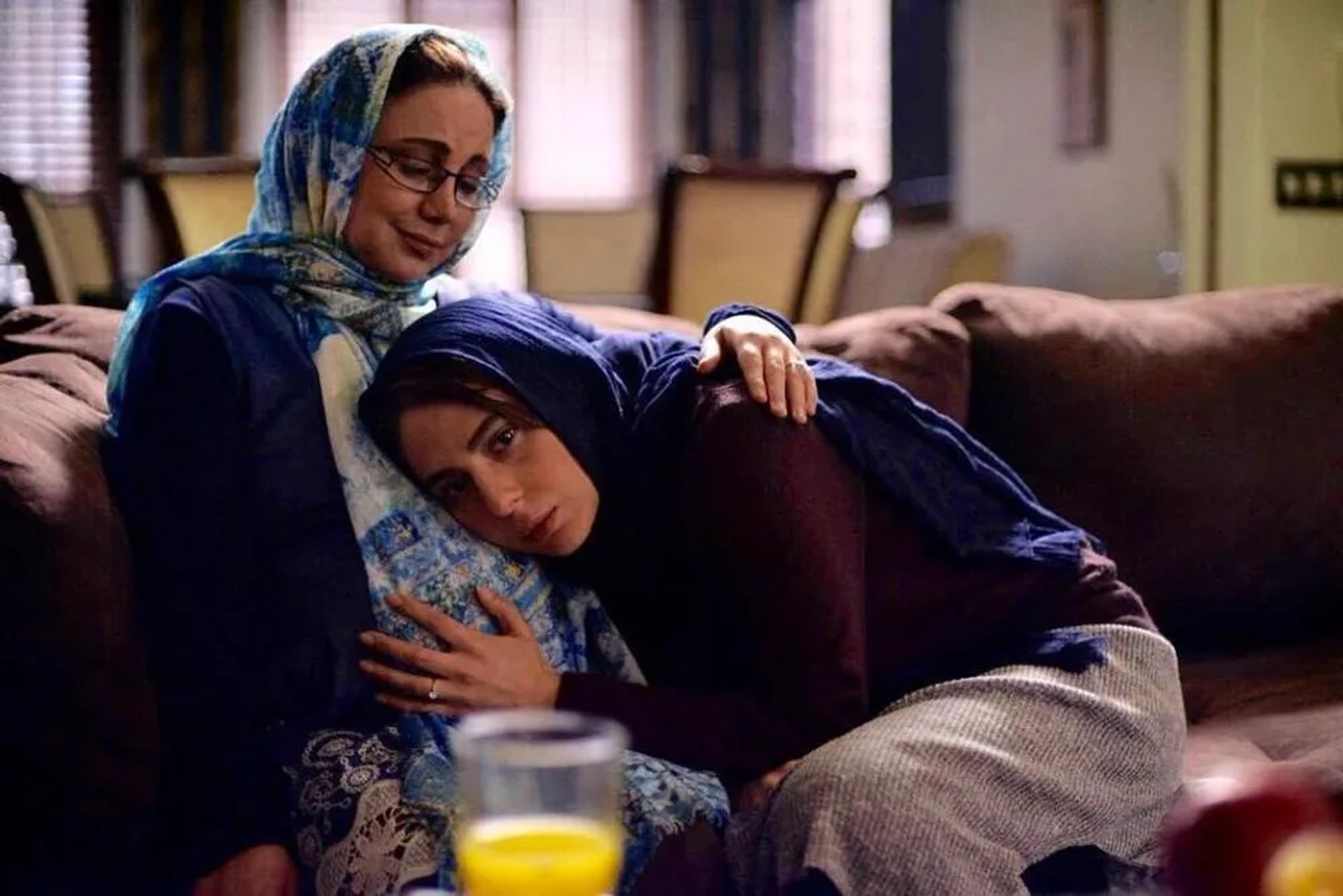 Ra'na Azadivar and Behnoosh Bakhtiari in August (2017)