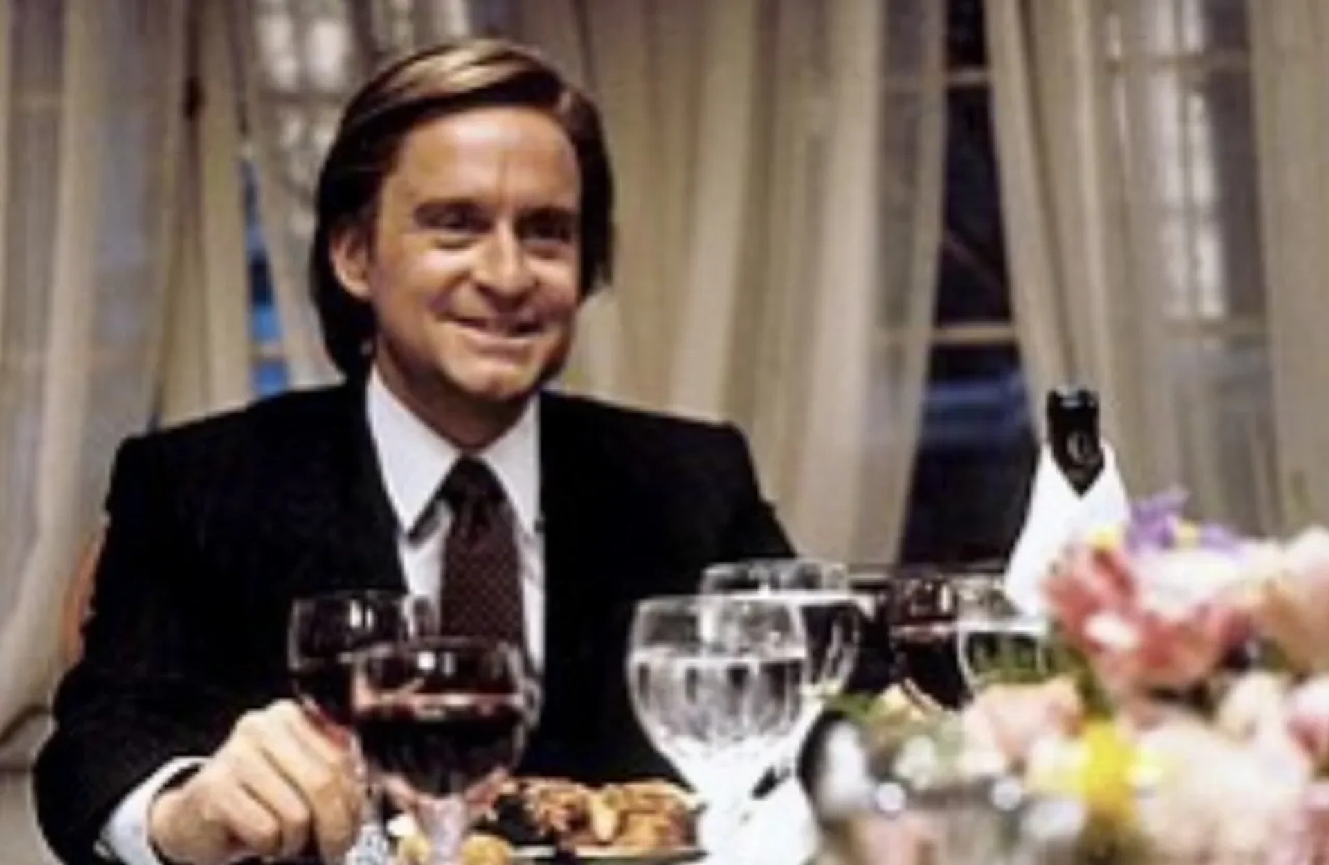 Michael Douglas in The War of the Roses (1989)