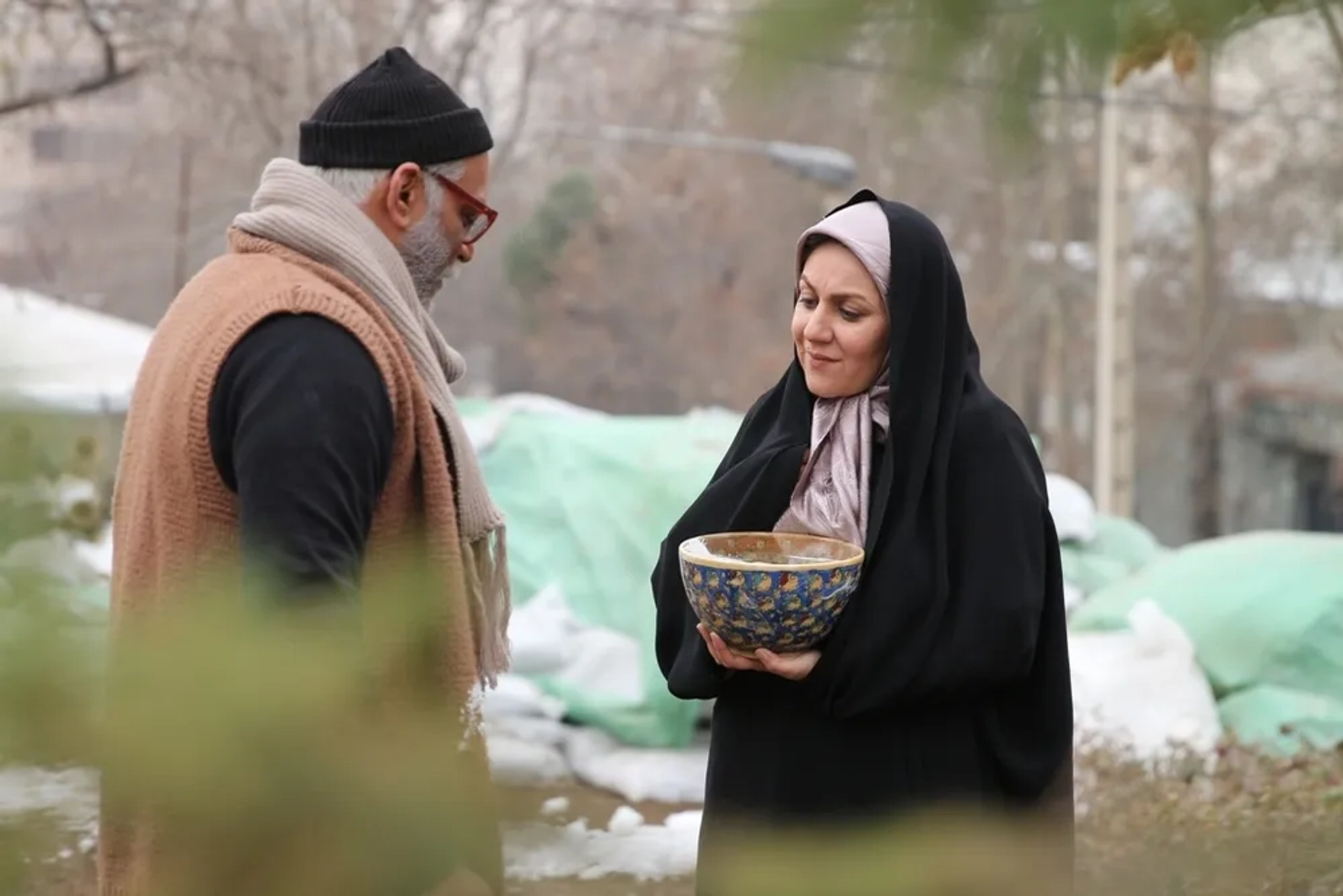 Setareh Eskandari and Nader Fallah in Fish Lake (2017)