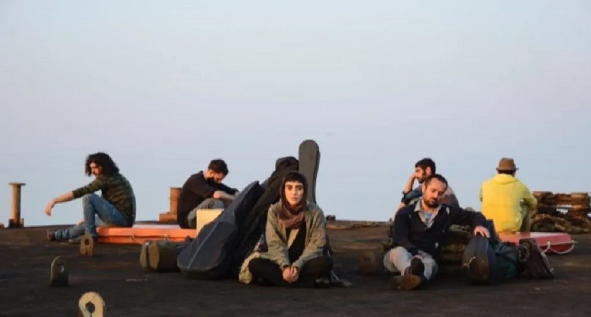 Andisheh Fouladvand and Ahmad Mehranfar in Walking on String (2017)