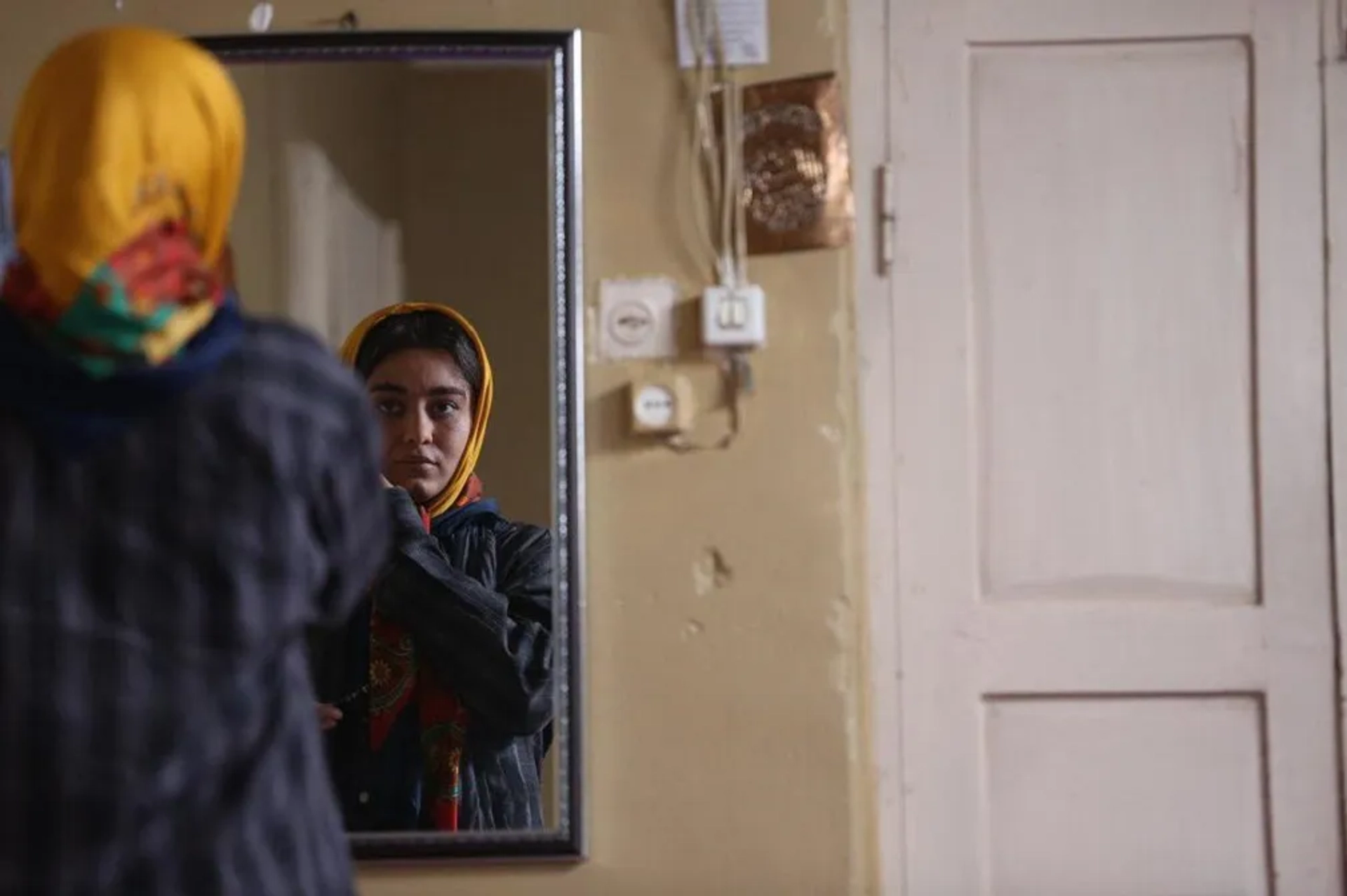 Sahar Ghoreishi in Three Strangers (2017)